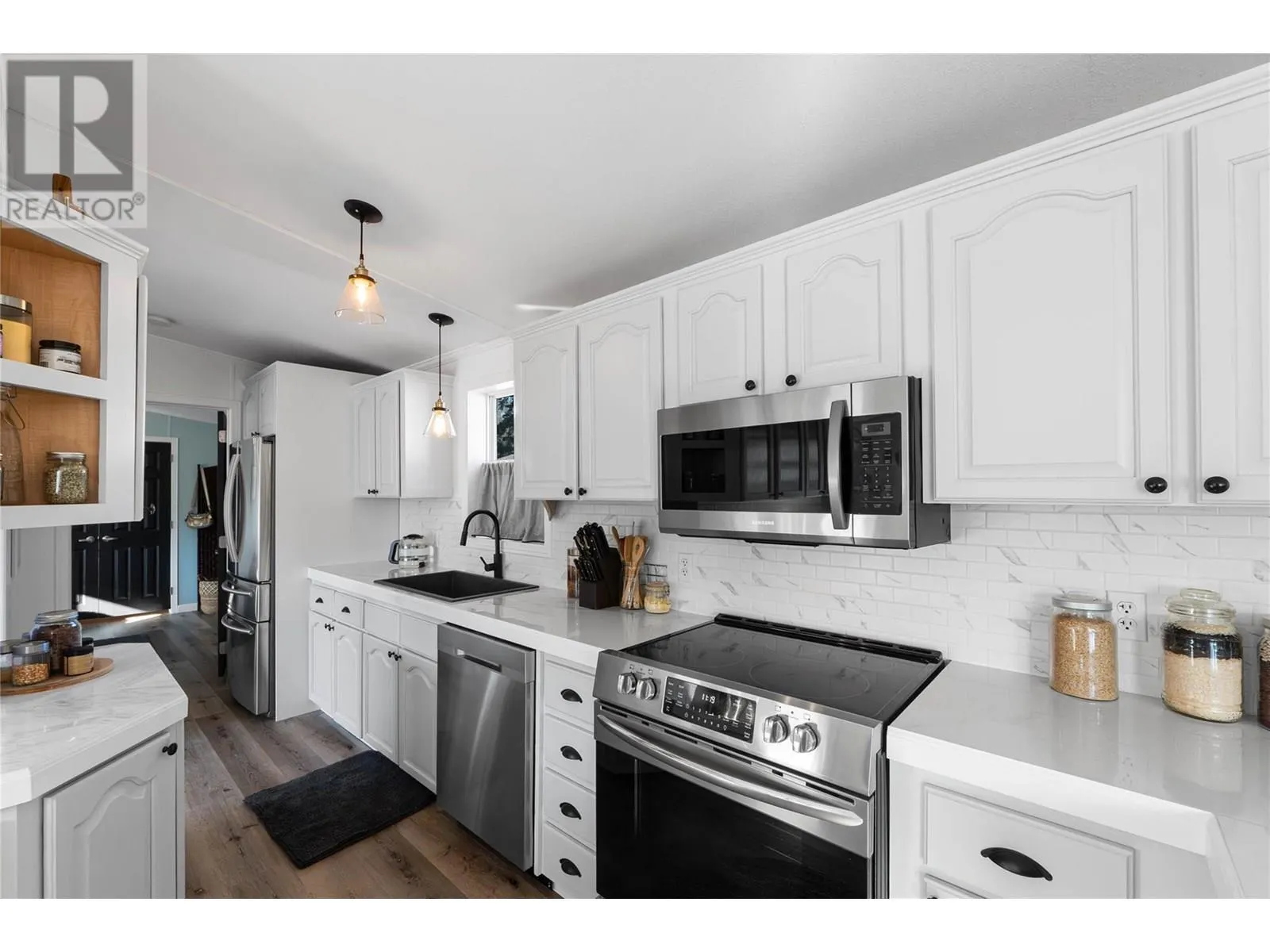 5371 Princeton Avenue Unit# 18