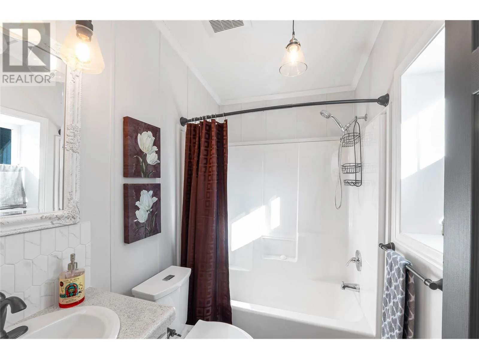 5371 Princeton Avenue Unit# 18