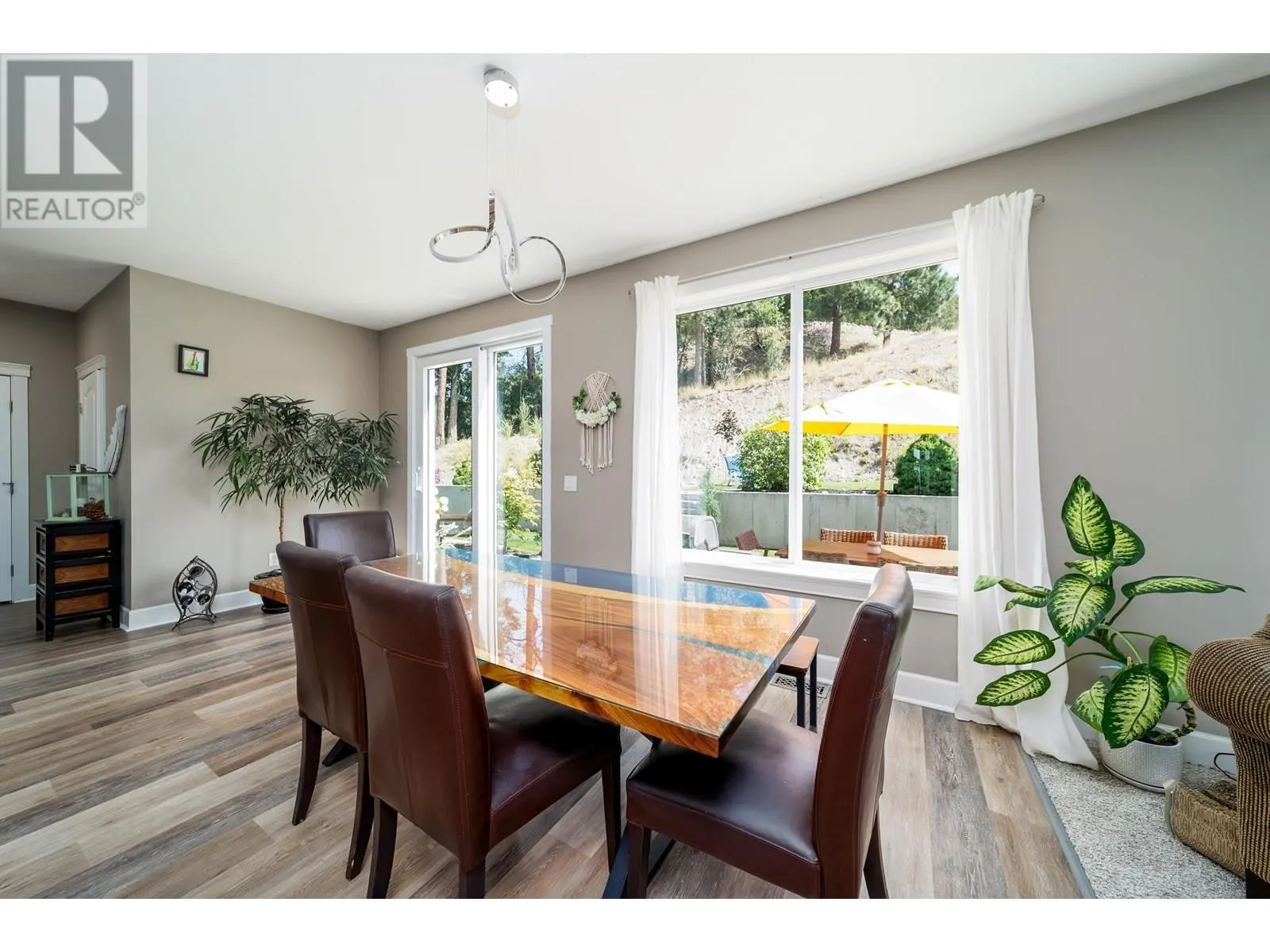 2052 Sunview Drive
