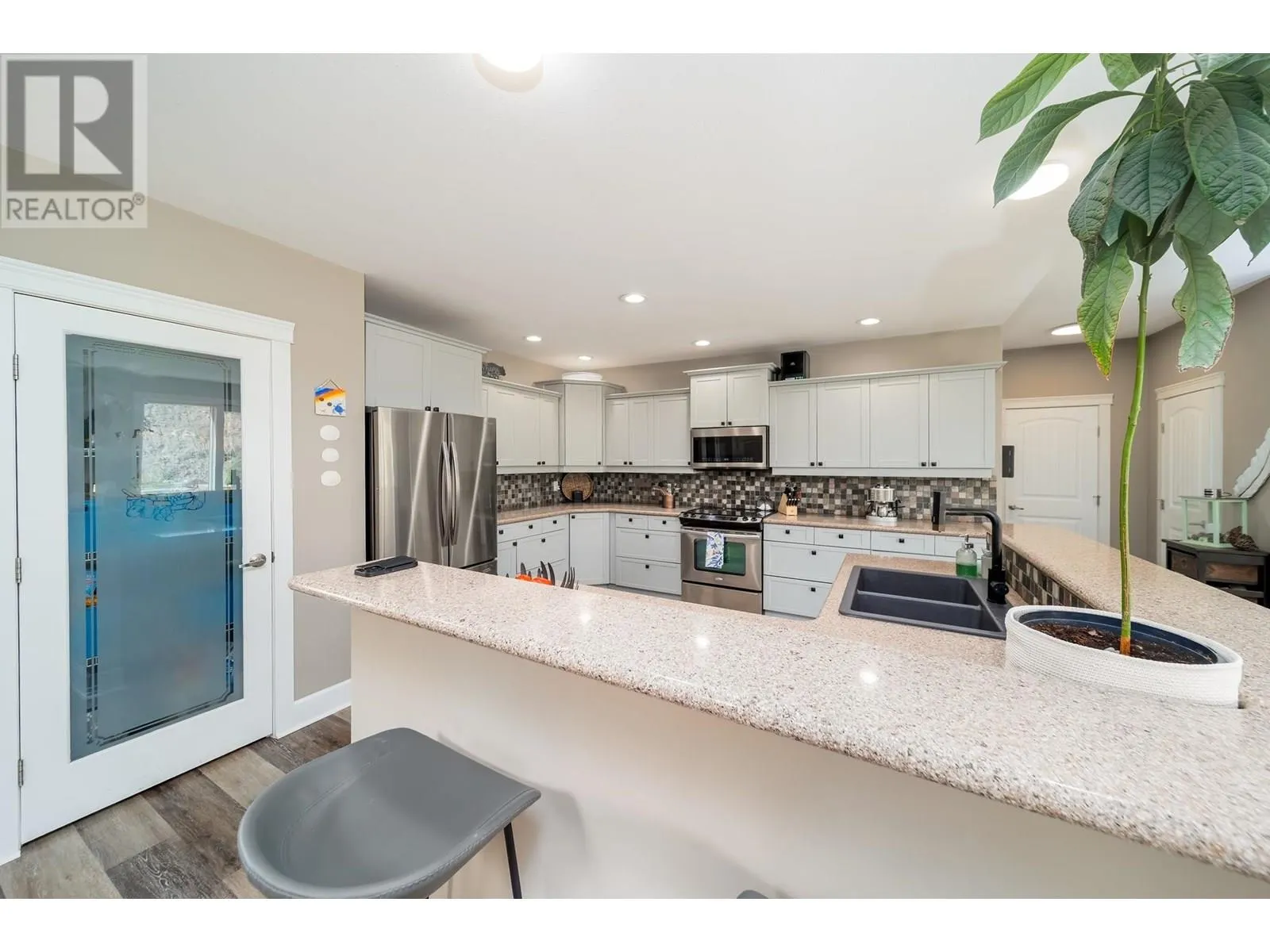 2052 Sunview Drive