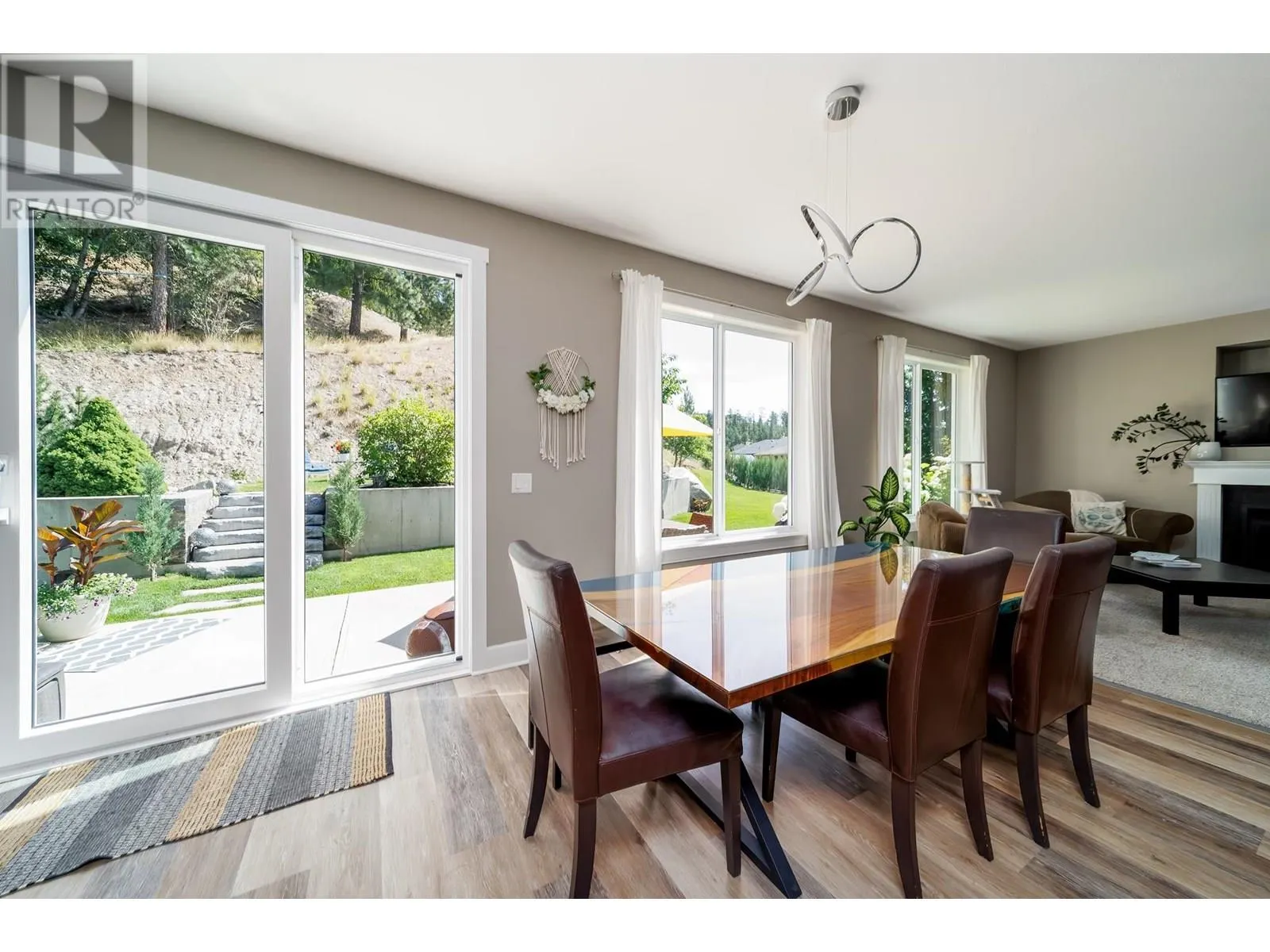 2052 Sunview Drive