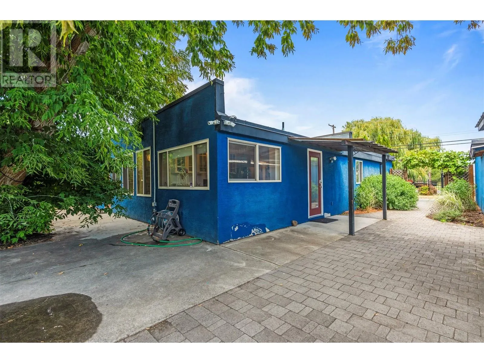 2640 Lakeshore Road