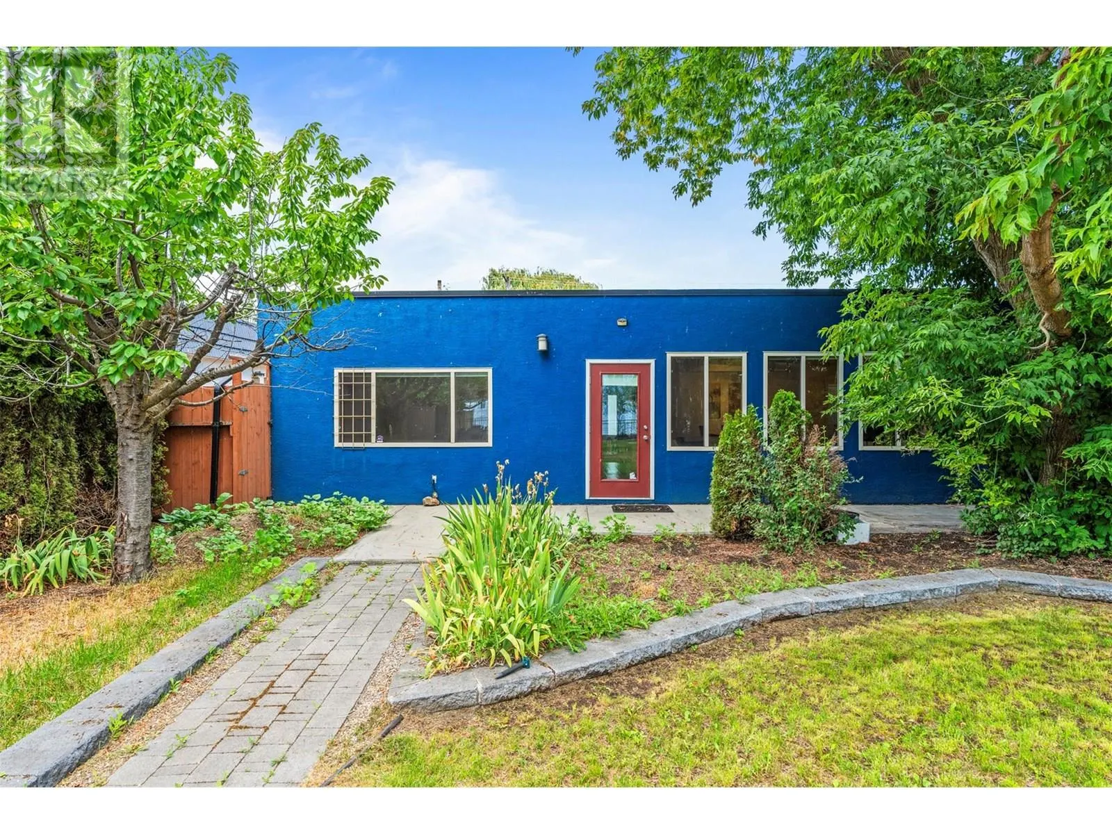2640 Lakeshore Road
