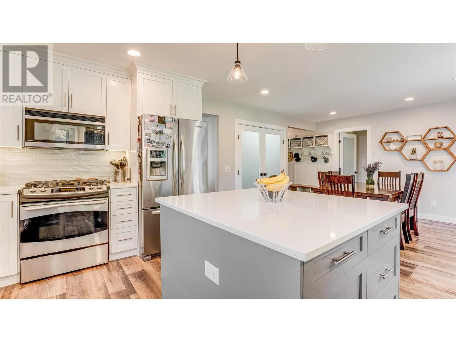 6440 Woodland Drive