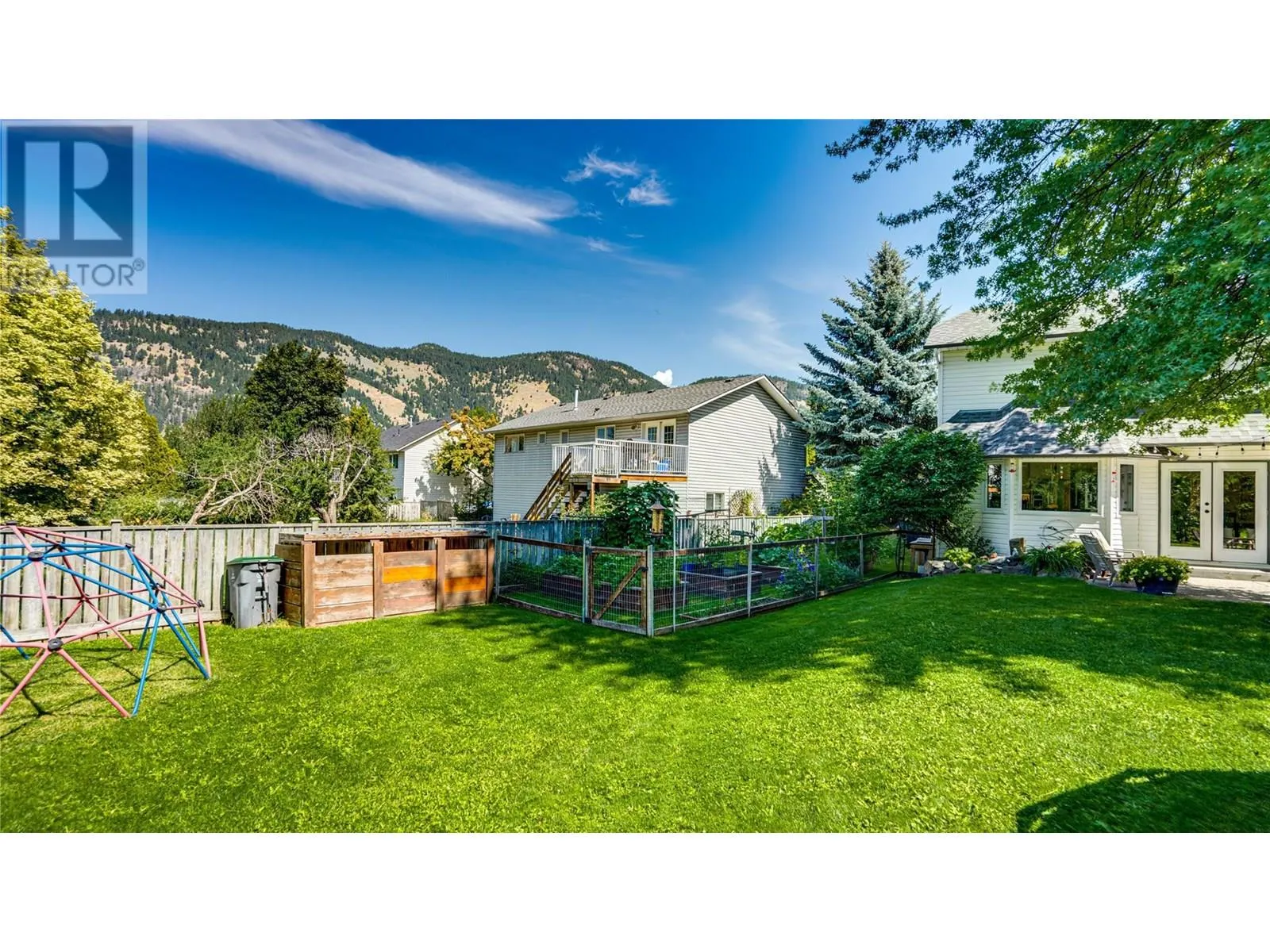 6440 Woodland Drive