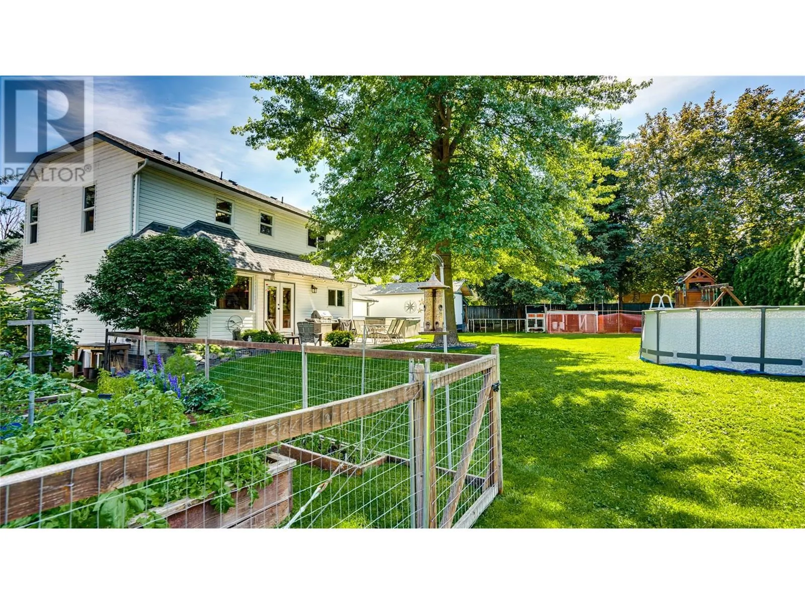 6440 Woodland Drive