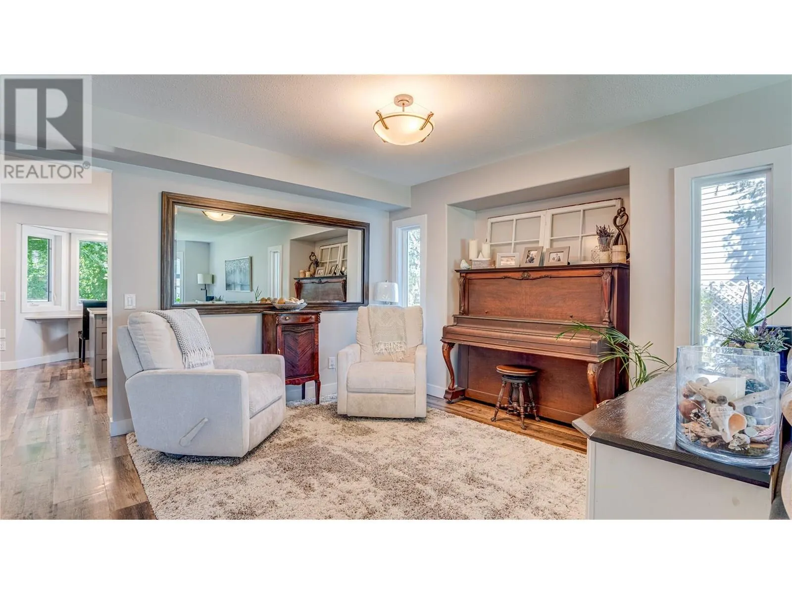 6440 Woodland Drive