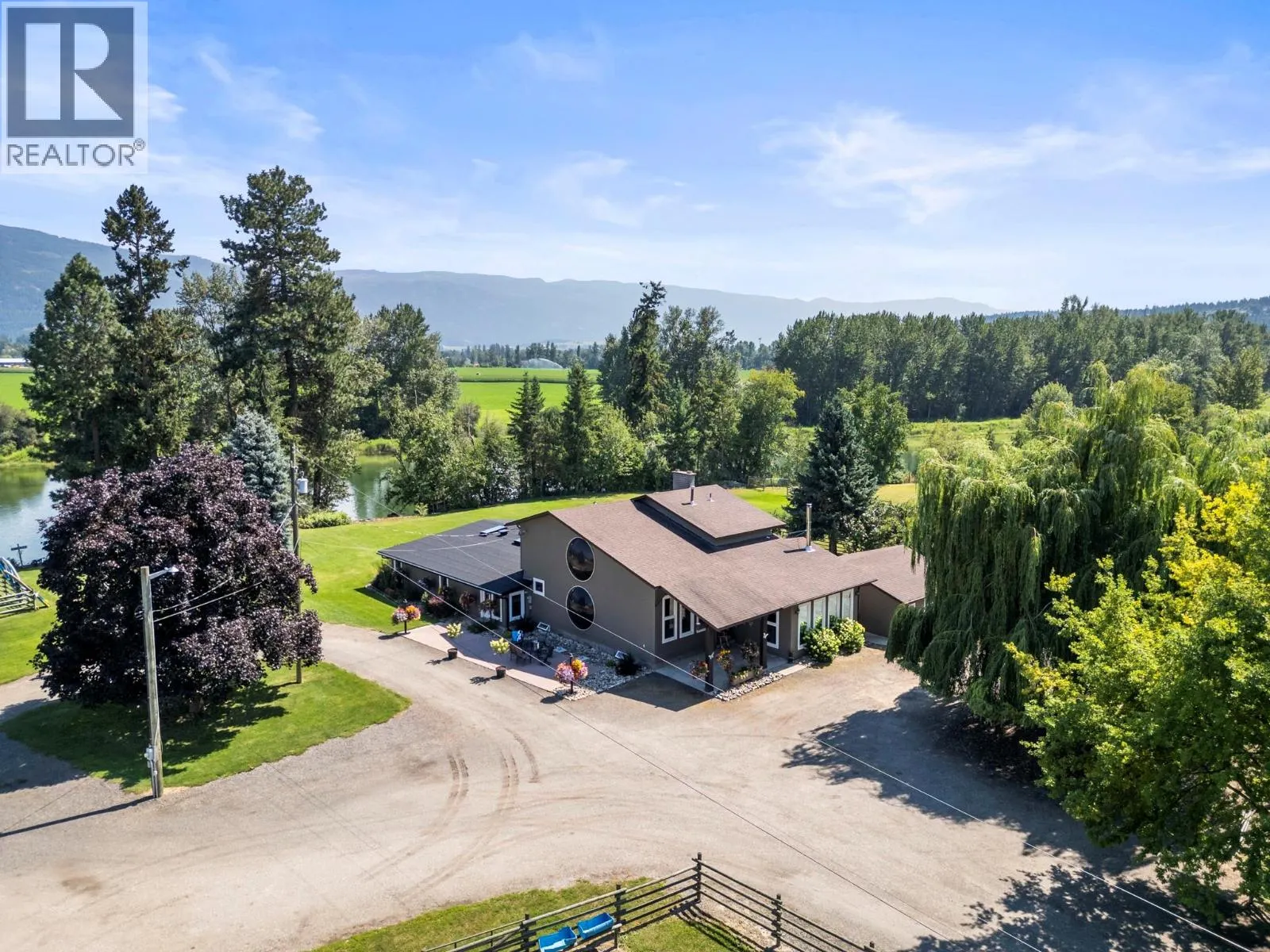 48 Waterside Road