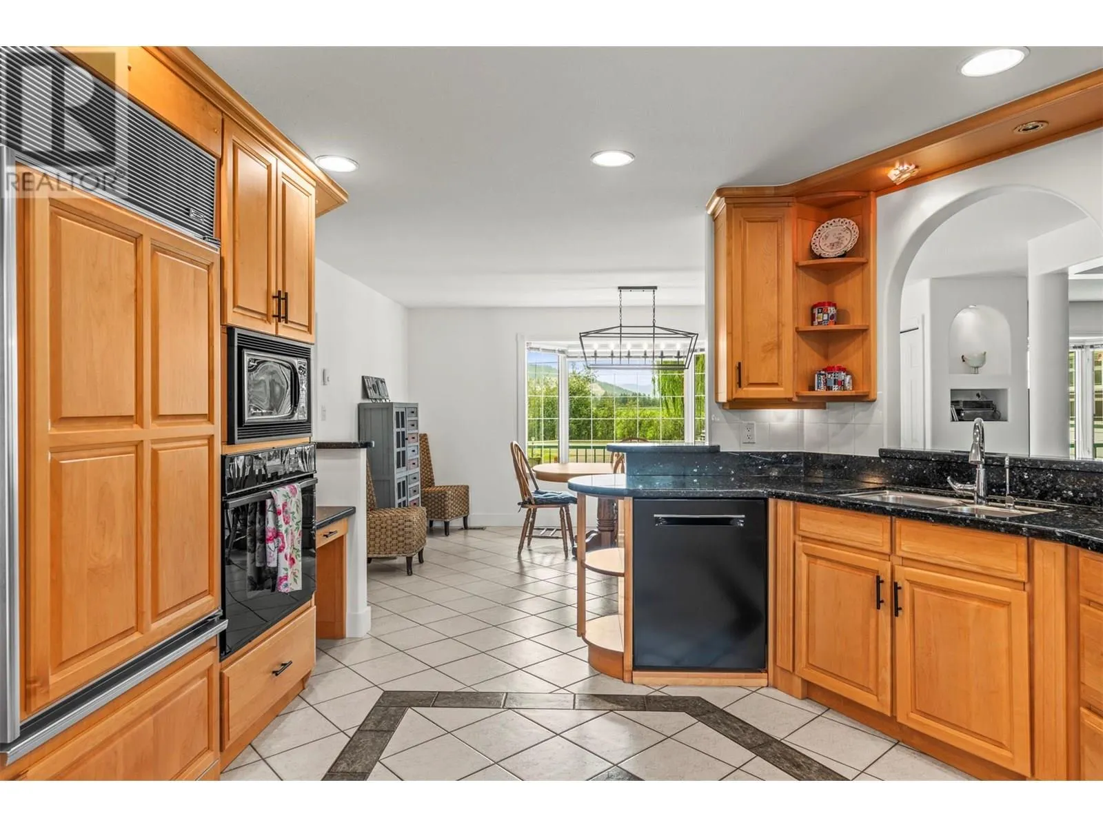 1176 Thomas Hayes Road