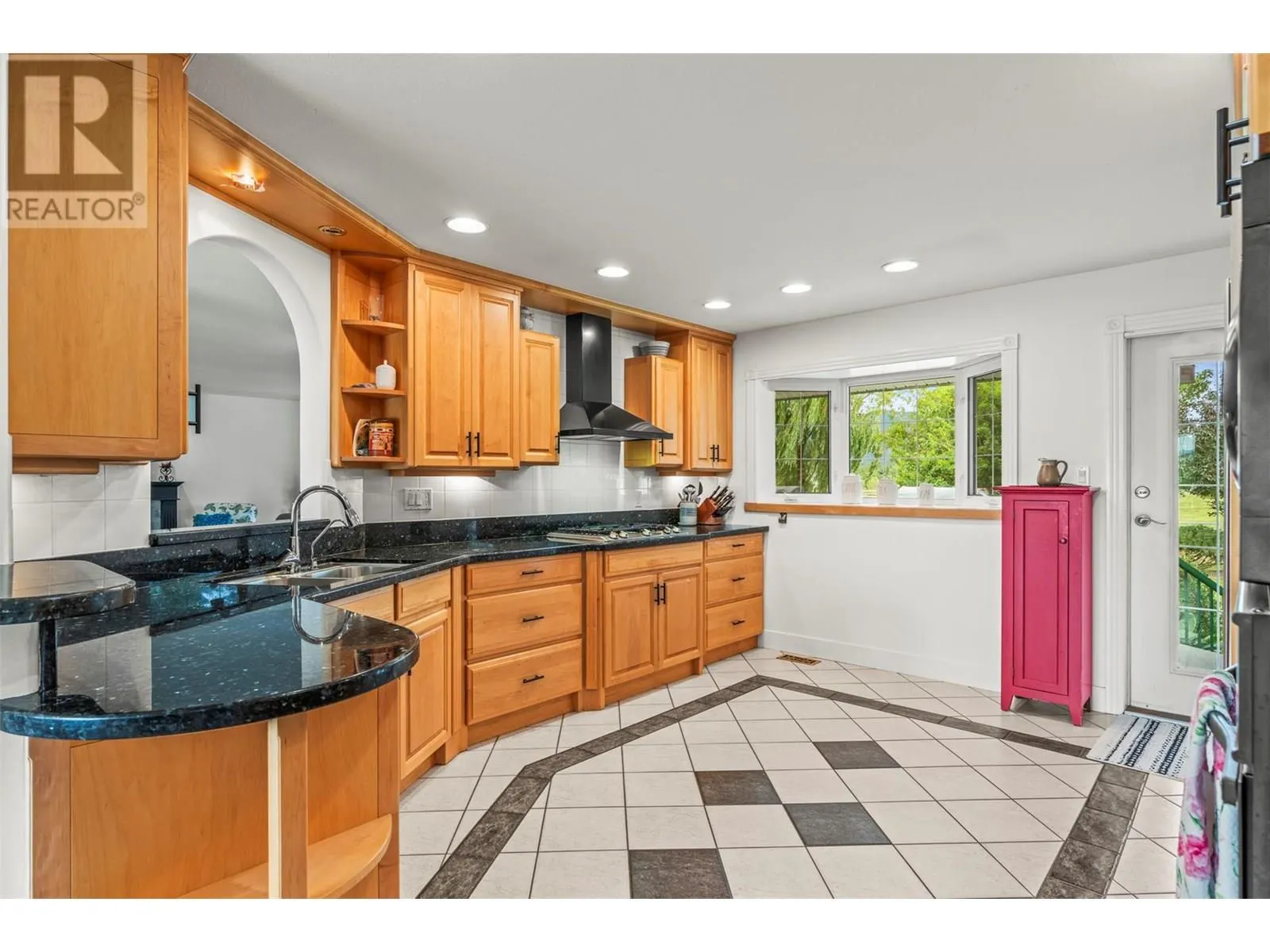 1176 Thomas Hayes Road