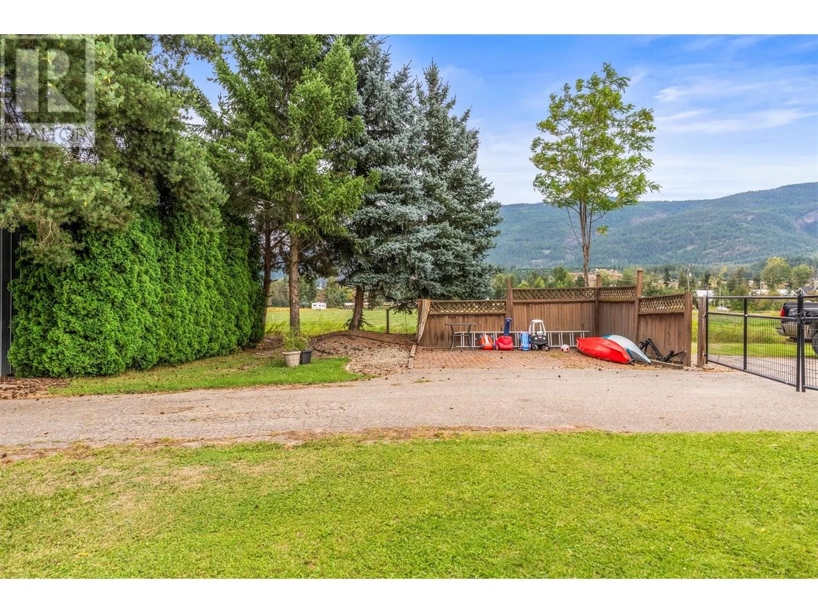 1176 Thomas Hayes Road
