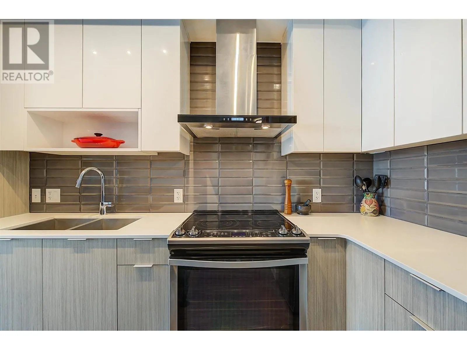 1775 Chapman Place Unit# PH12
