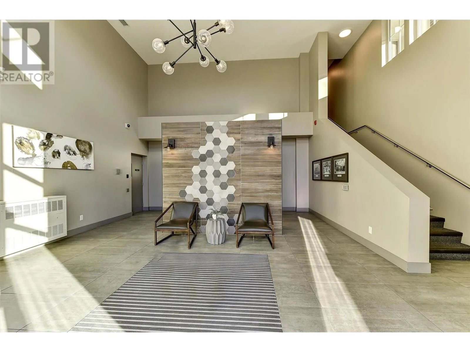 1775 Chapman Place Unit# PH12