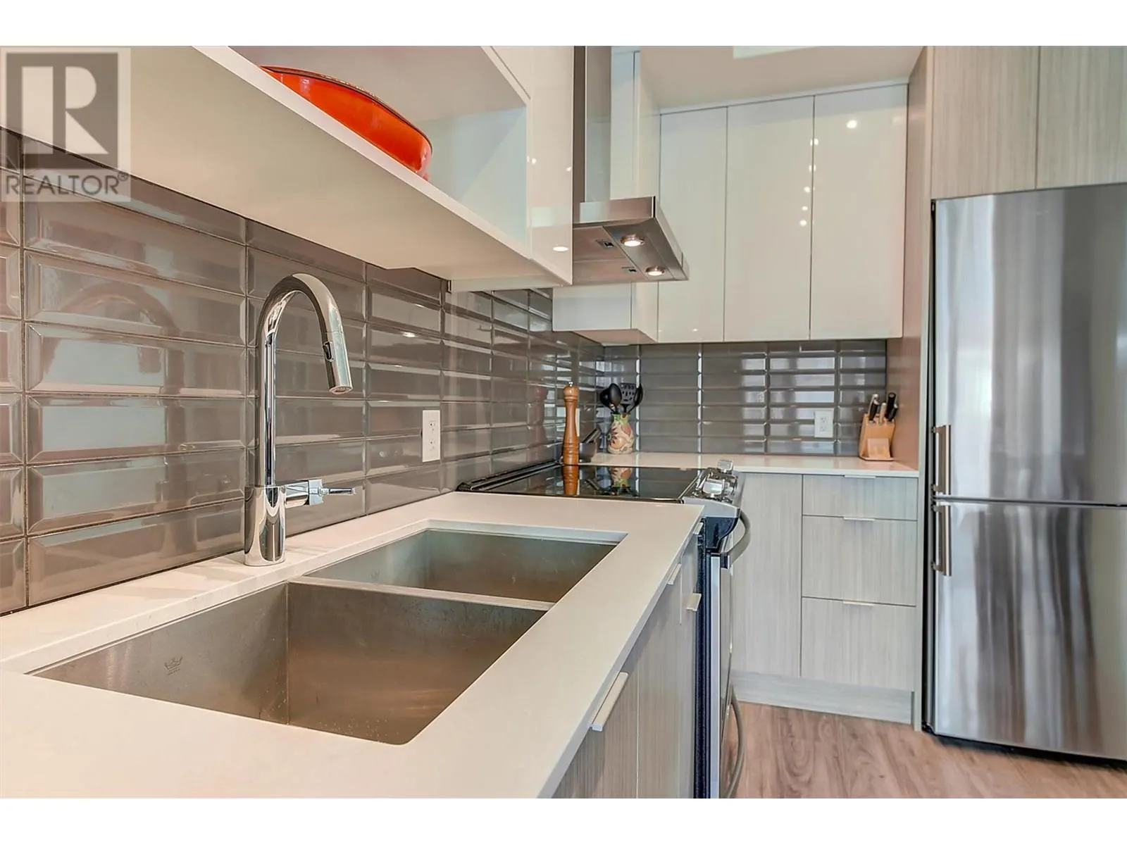 1775 Chapman Place Unit# PH12