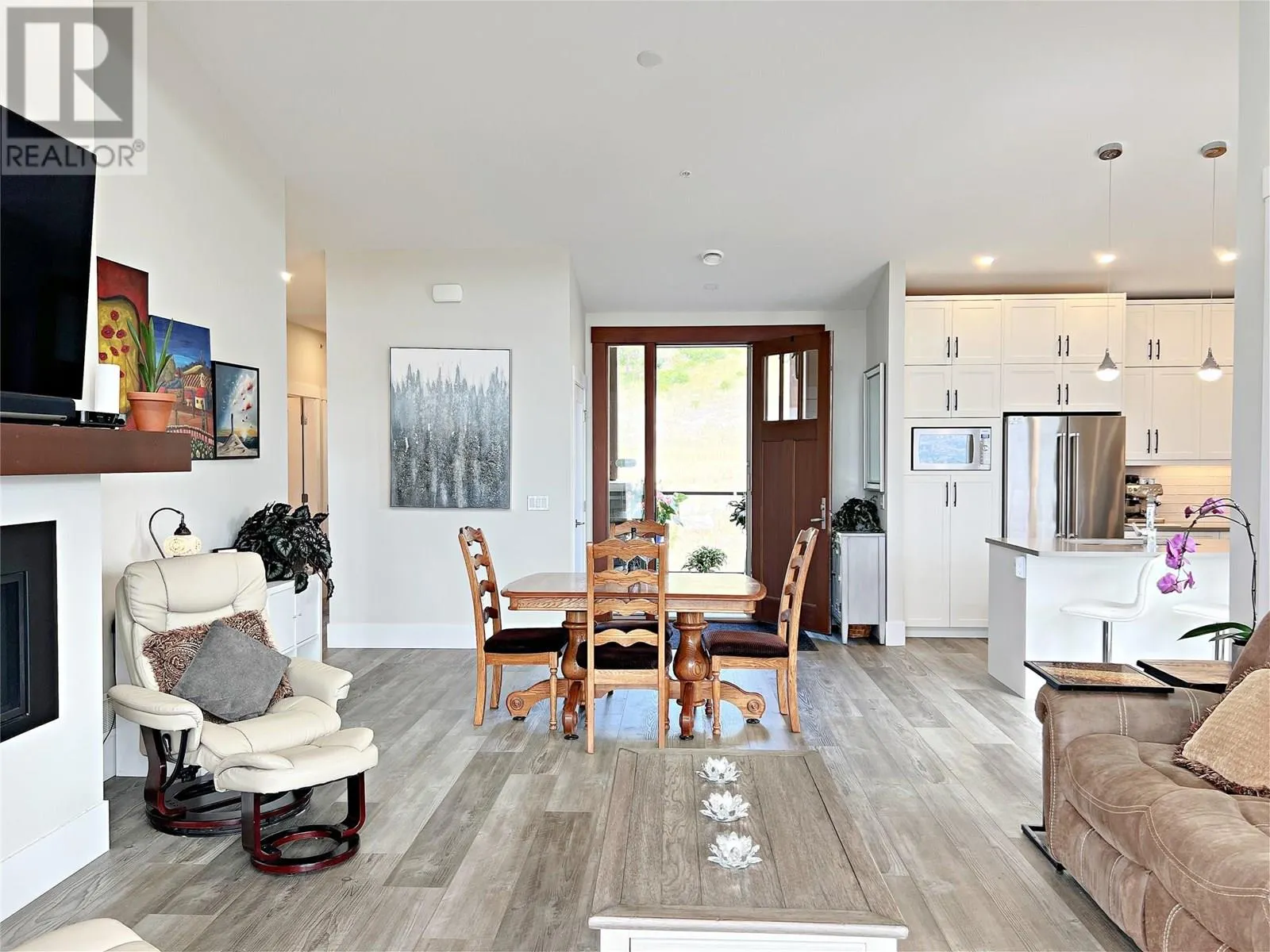 4000 Redstone Crescent Unit# 228