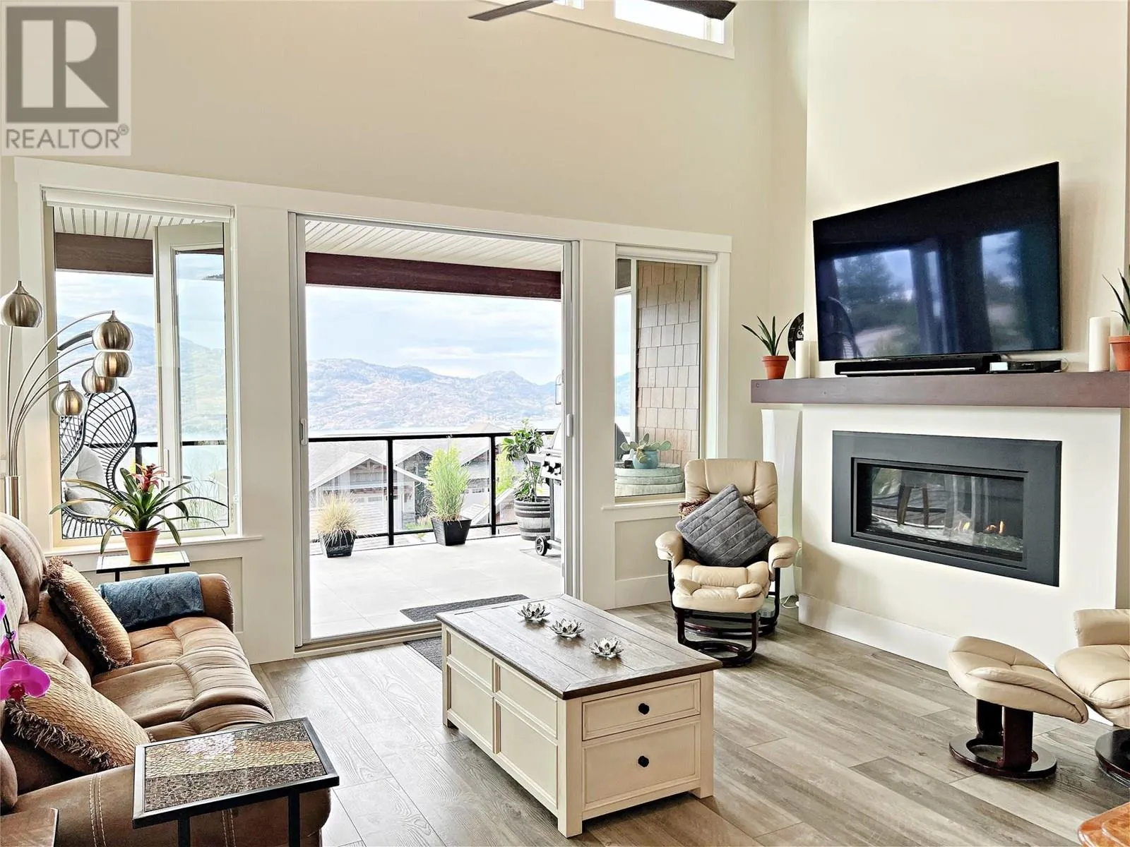 4000 Redstone Crescent Unit# 228