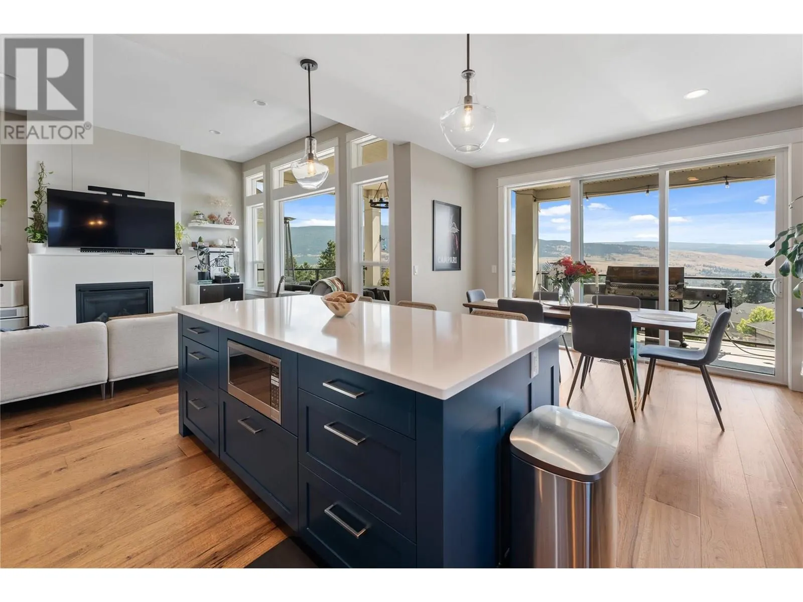13301 Apex Lane