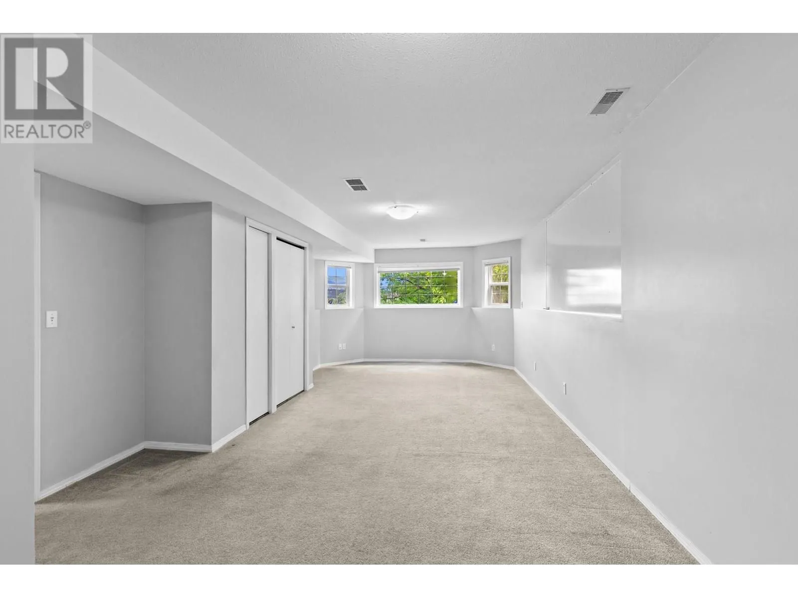 125 Applecrest Court