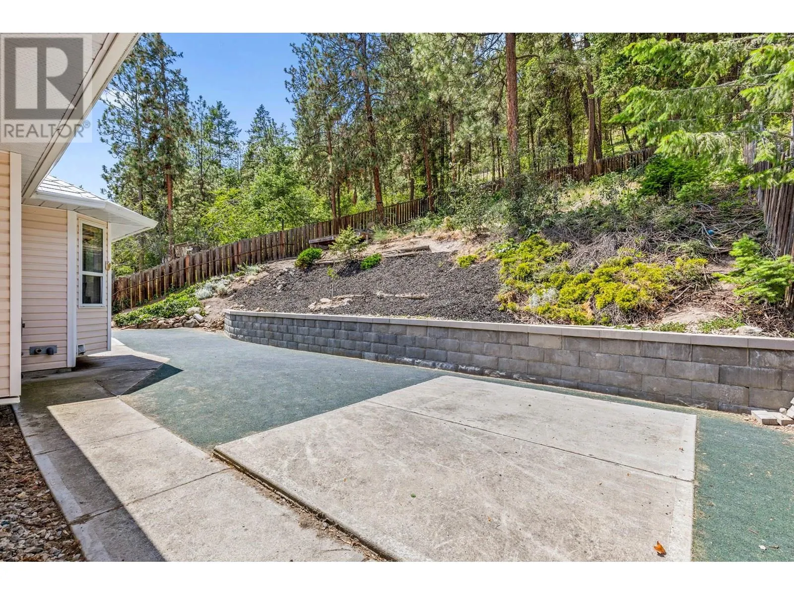125 Applecrest Court