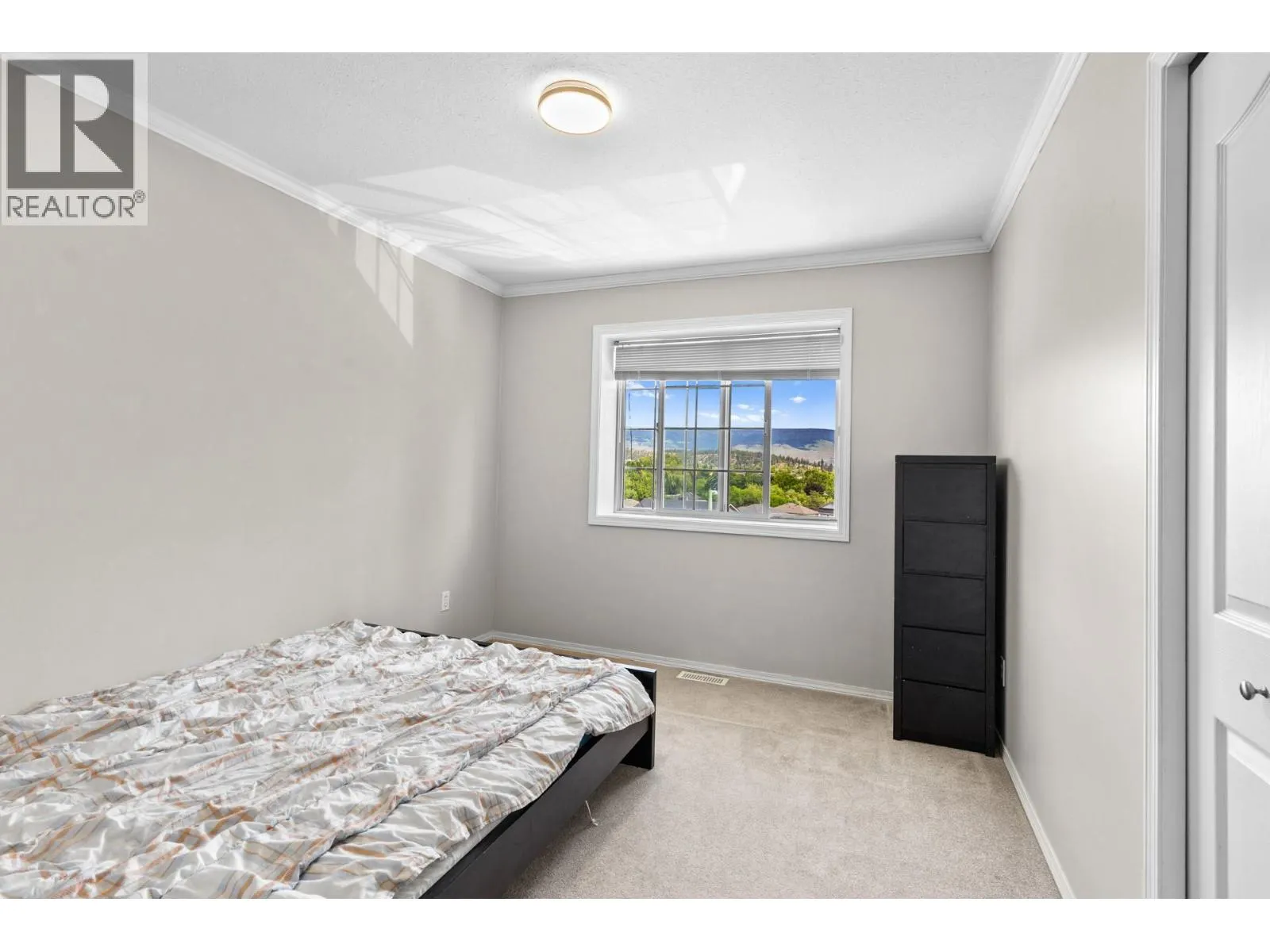 125 Applecrest Court