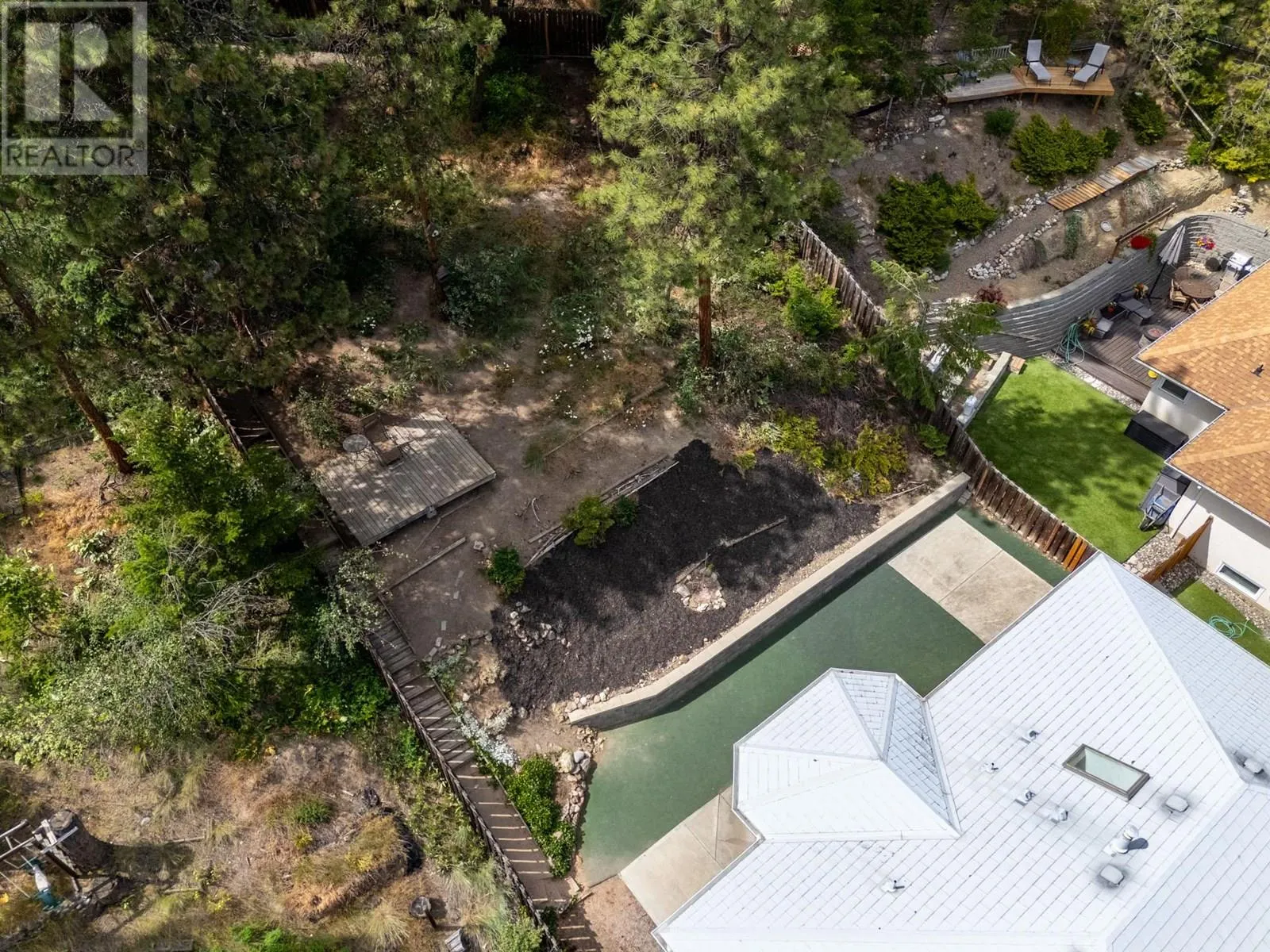 125 Applecrest Court