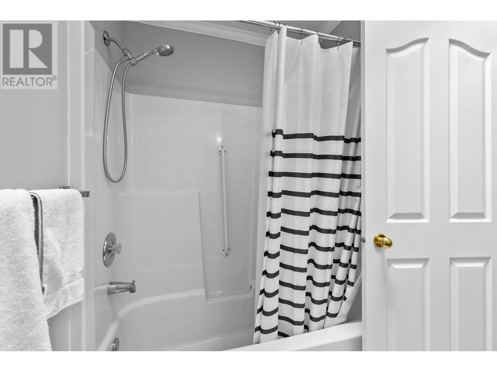 125 Applecrest Court