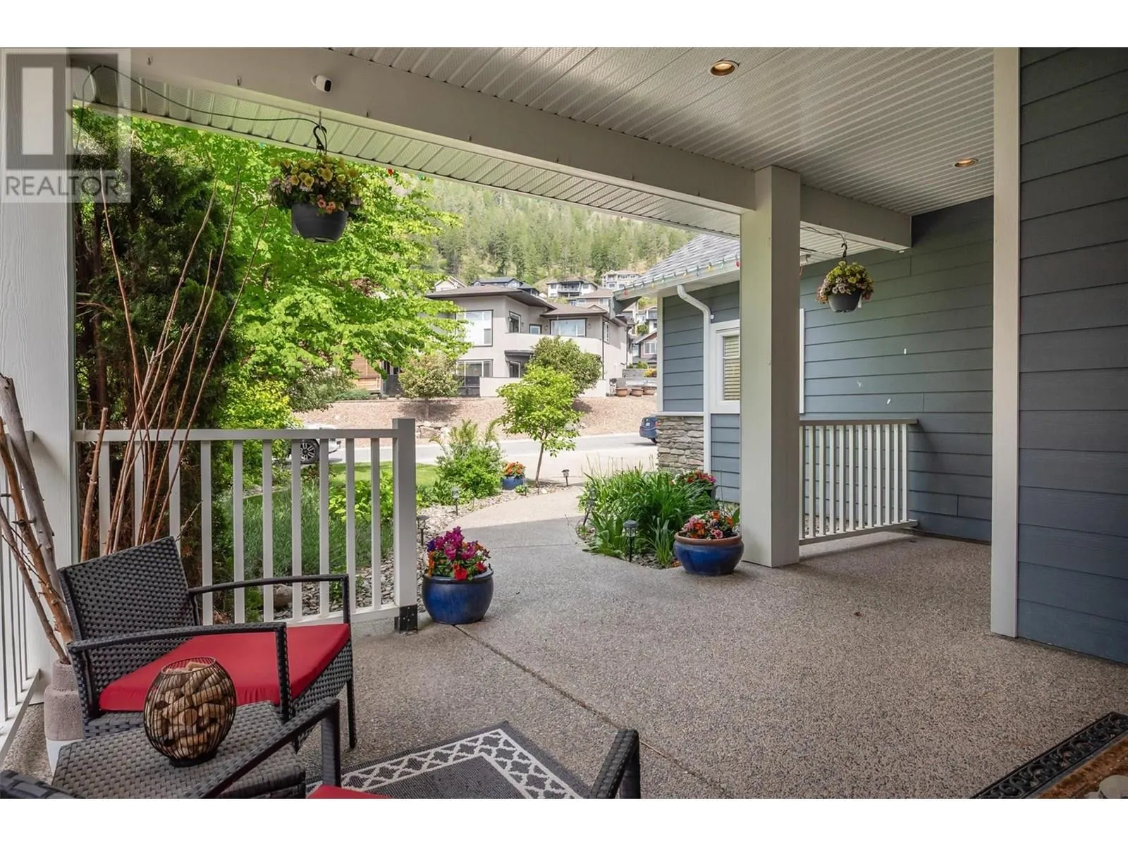 2423 Paramount Drive