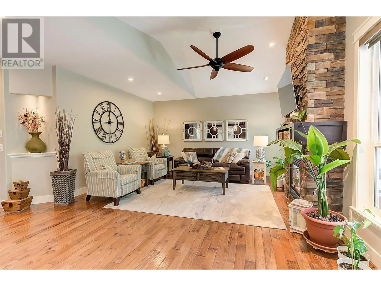 2423 Paramount Drive