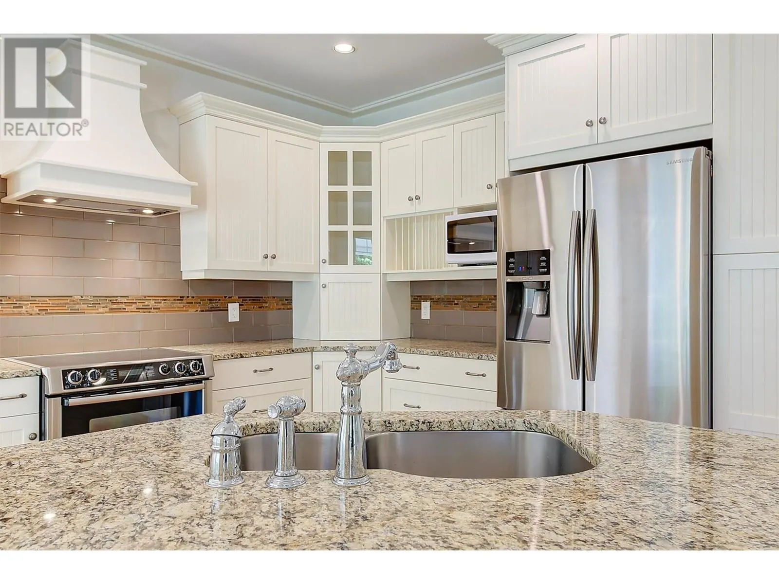 2423 Paramount Drive