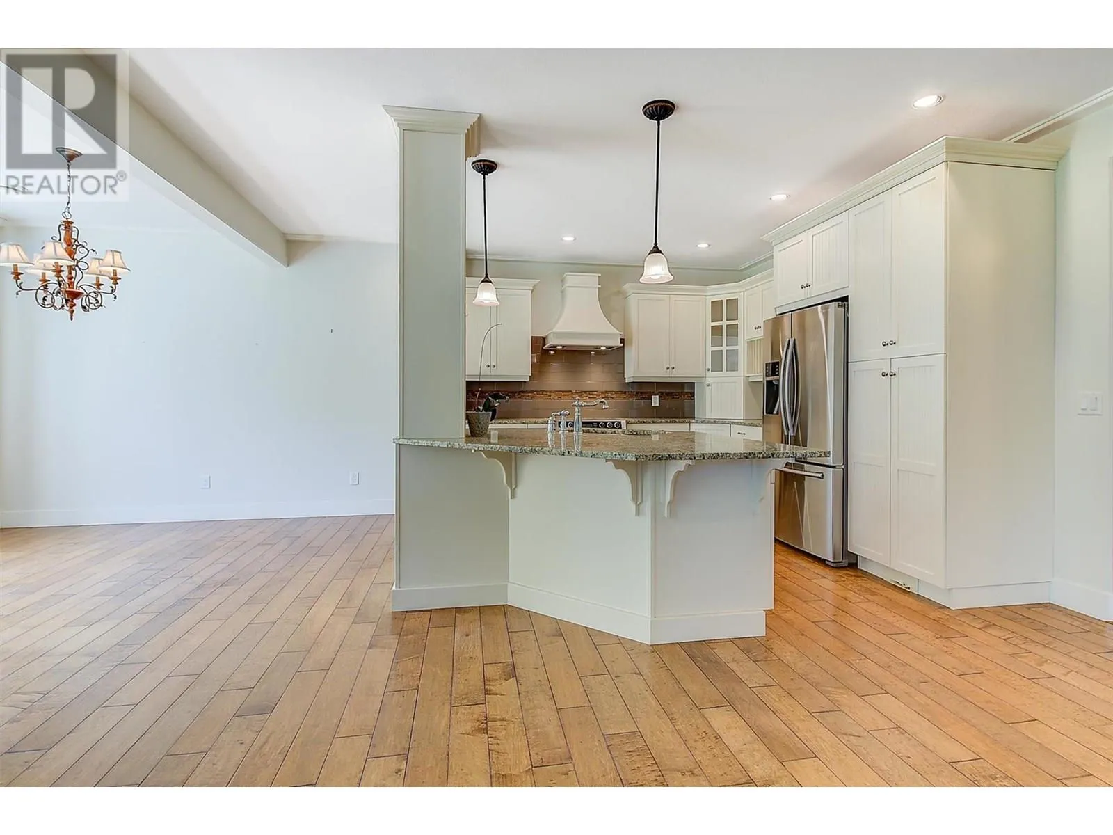 2423 Paramount Drive