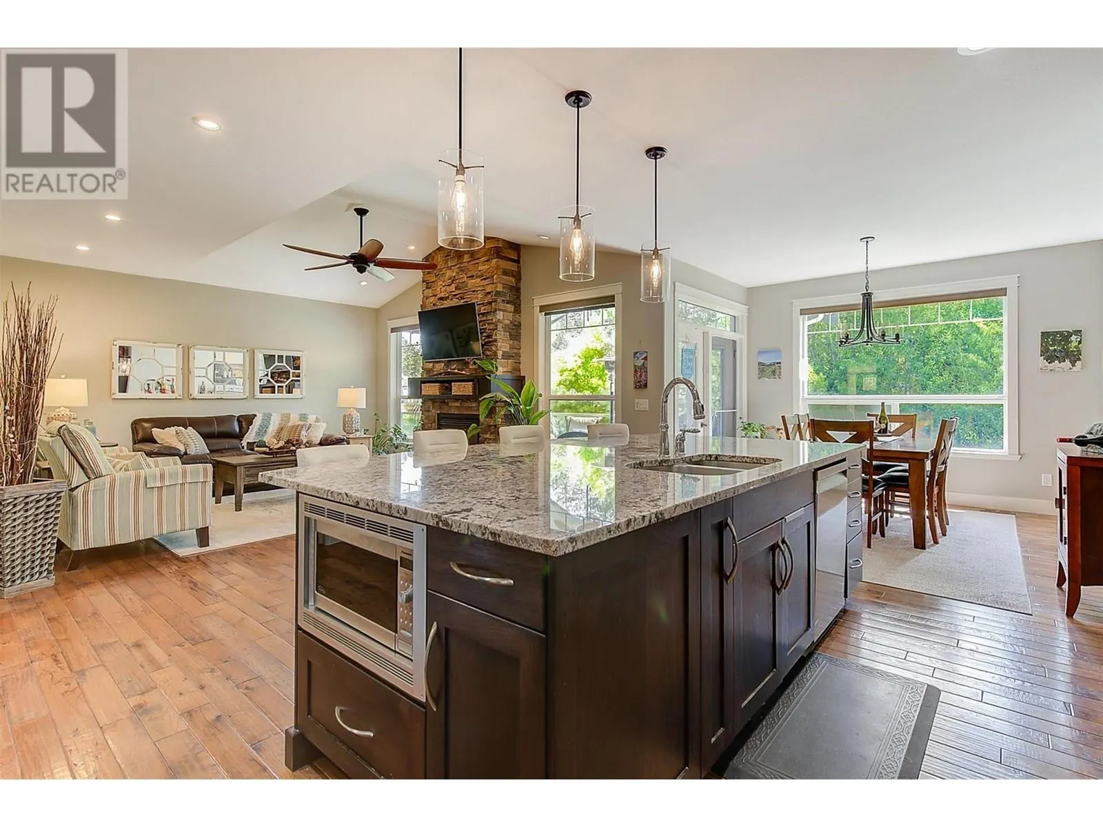 2423 Paramount Drive