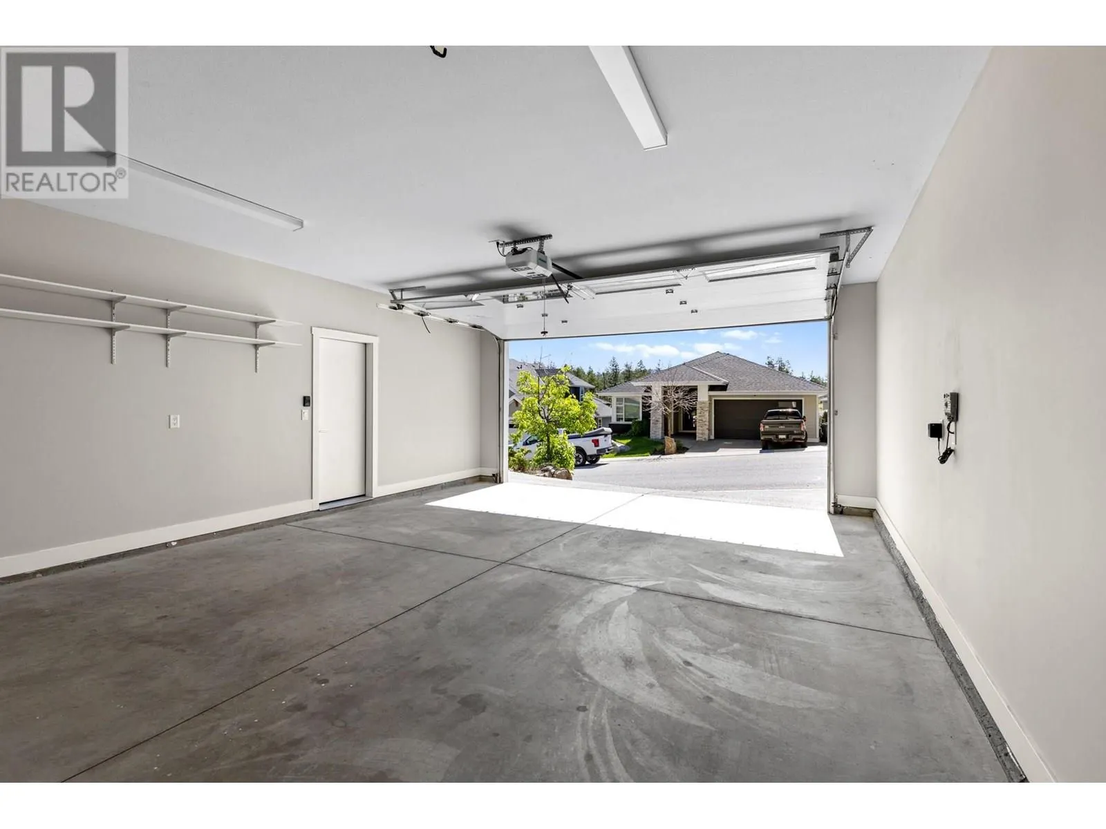 272 Upper Canyon Drive N