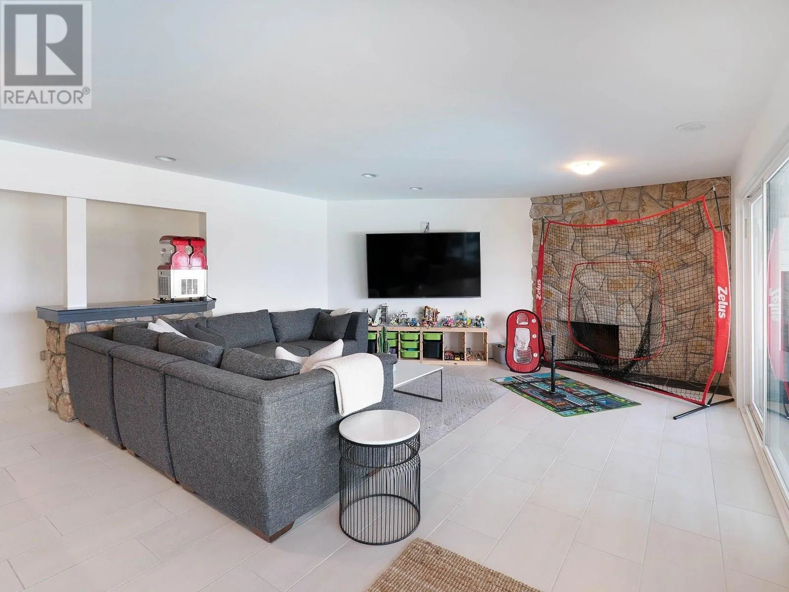 2519 Hillsborough Road