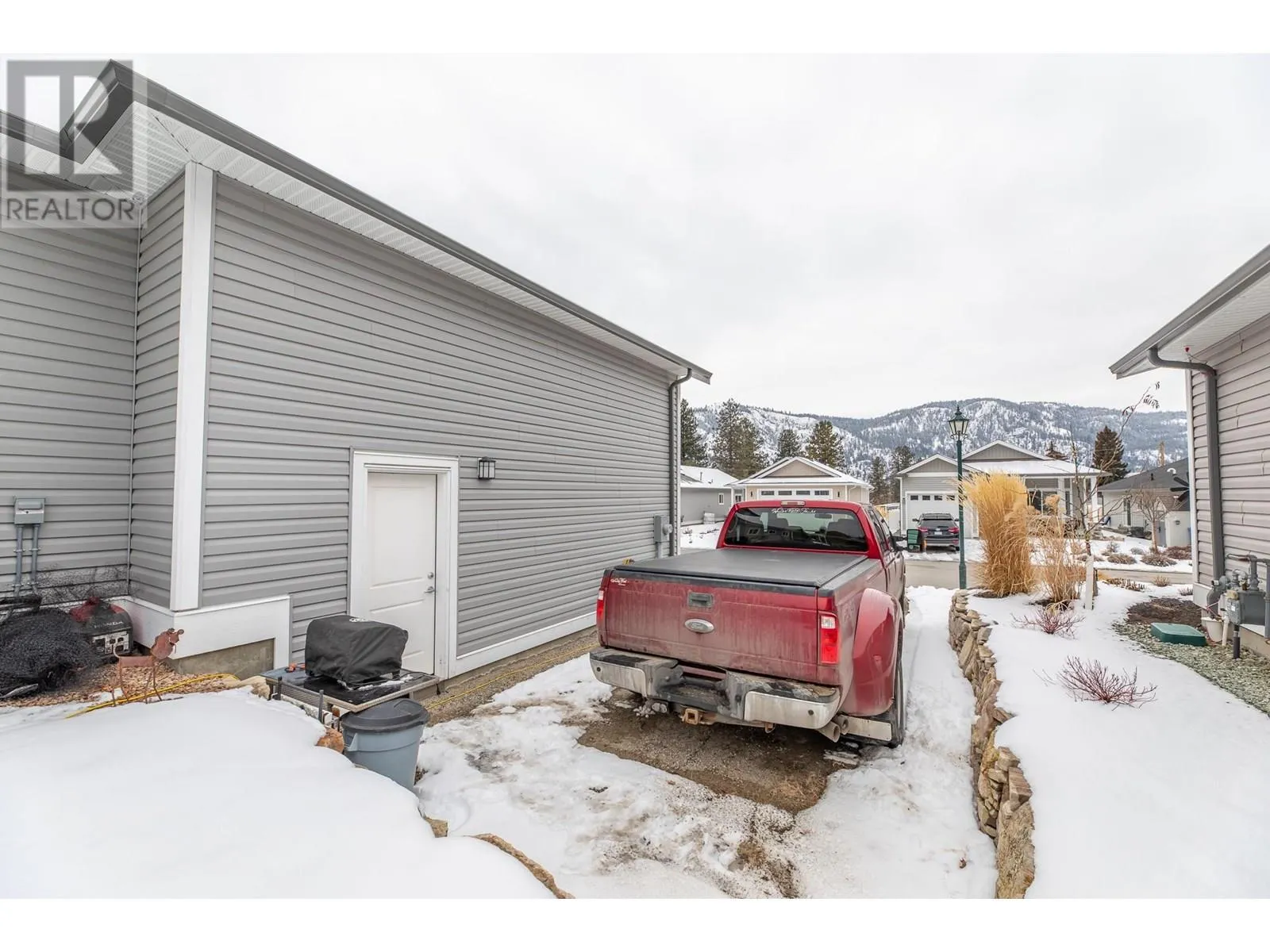 4505 MCLEAN CREEK Road Unit# G10