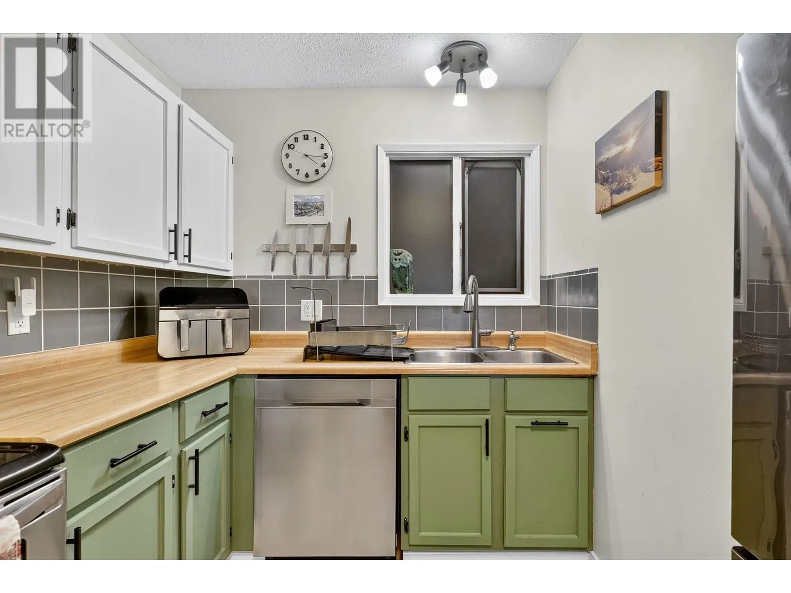 1870 Parkinson Way Unit# 204