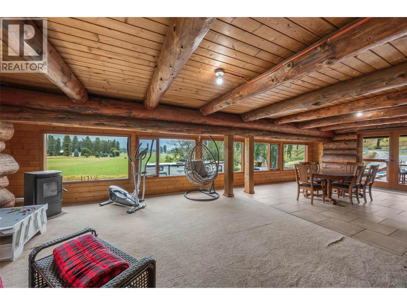 601 Yellowhead Highway S