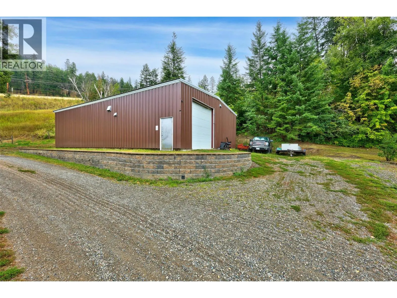 601 Yellowhead Highway S