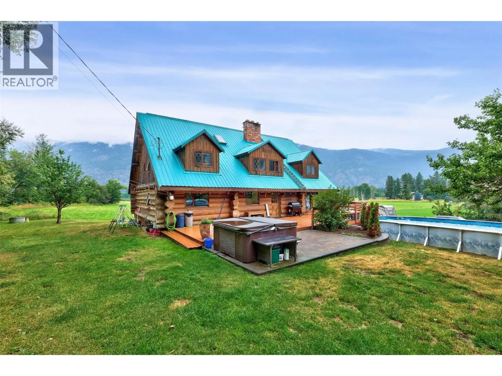 601 Yellowhead Highway S