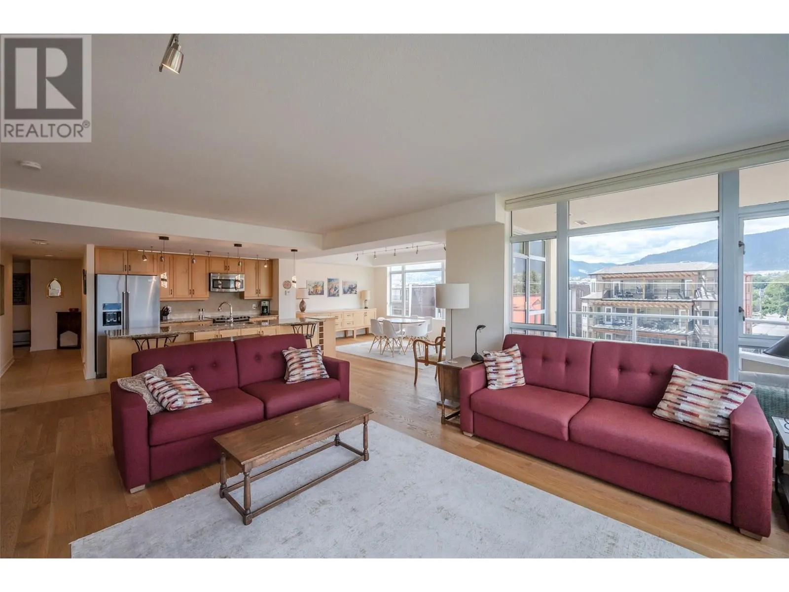 160 Lakeshore Drive W Unit# 401