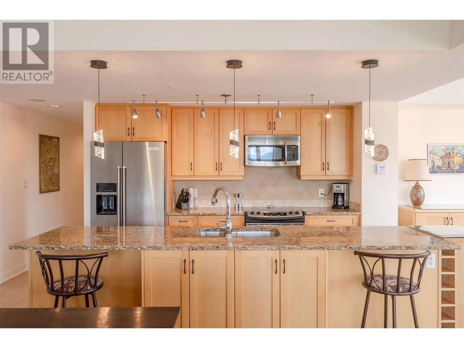 160 Lakeshore Drive W Unit# 401