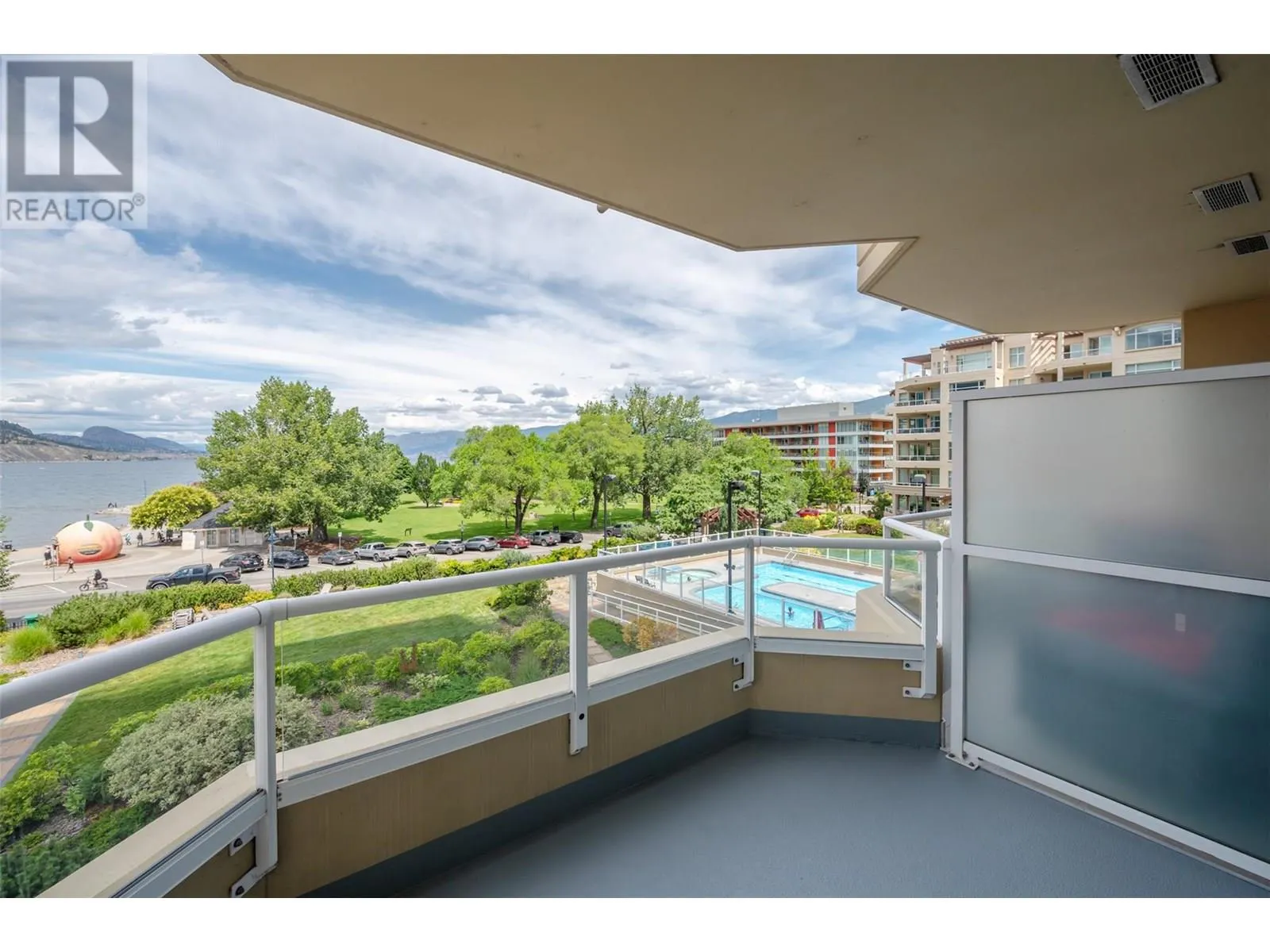 160 Lakeshore Drive W Unit# 401