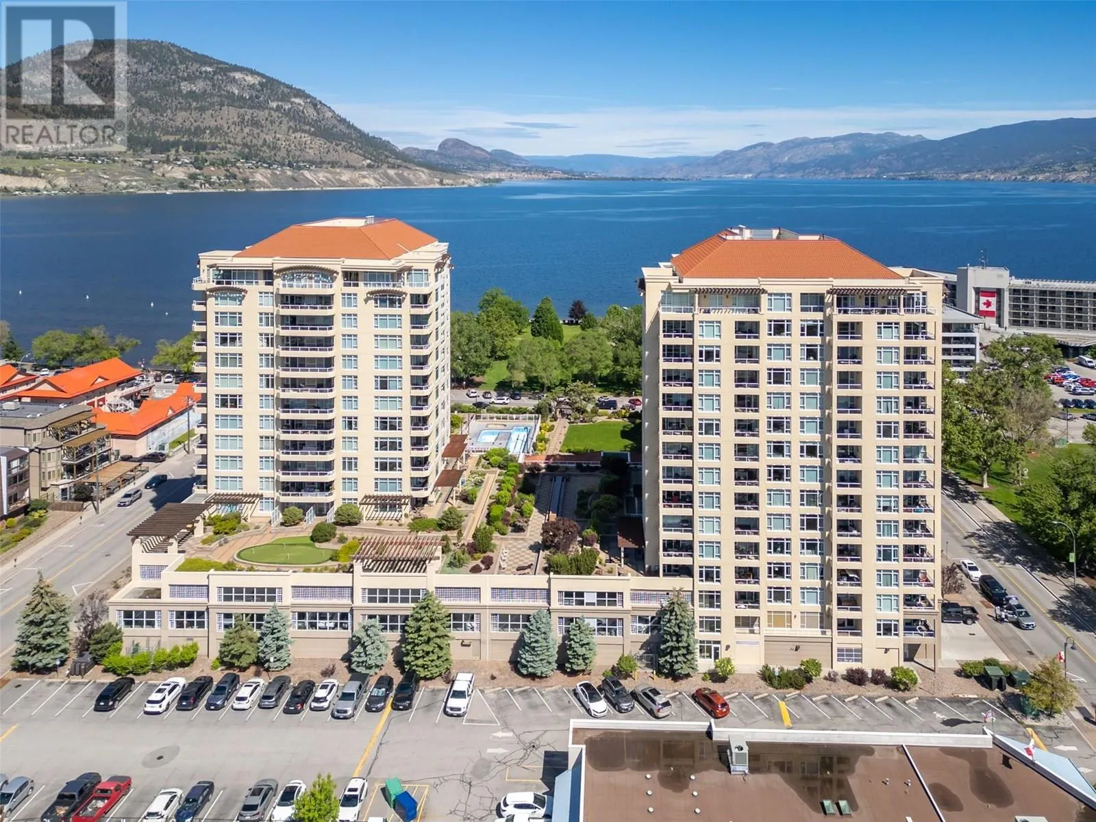 160 Lakeshore Drive W Unit# 401