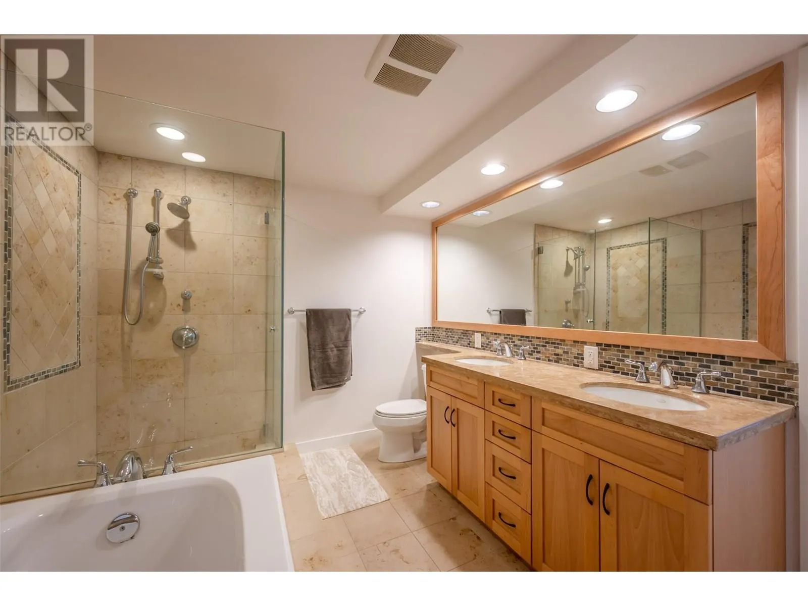 160 Lakeshore Drive W Unit# 401