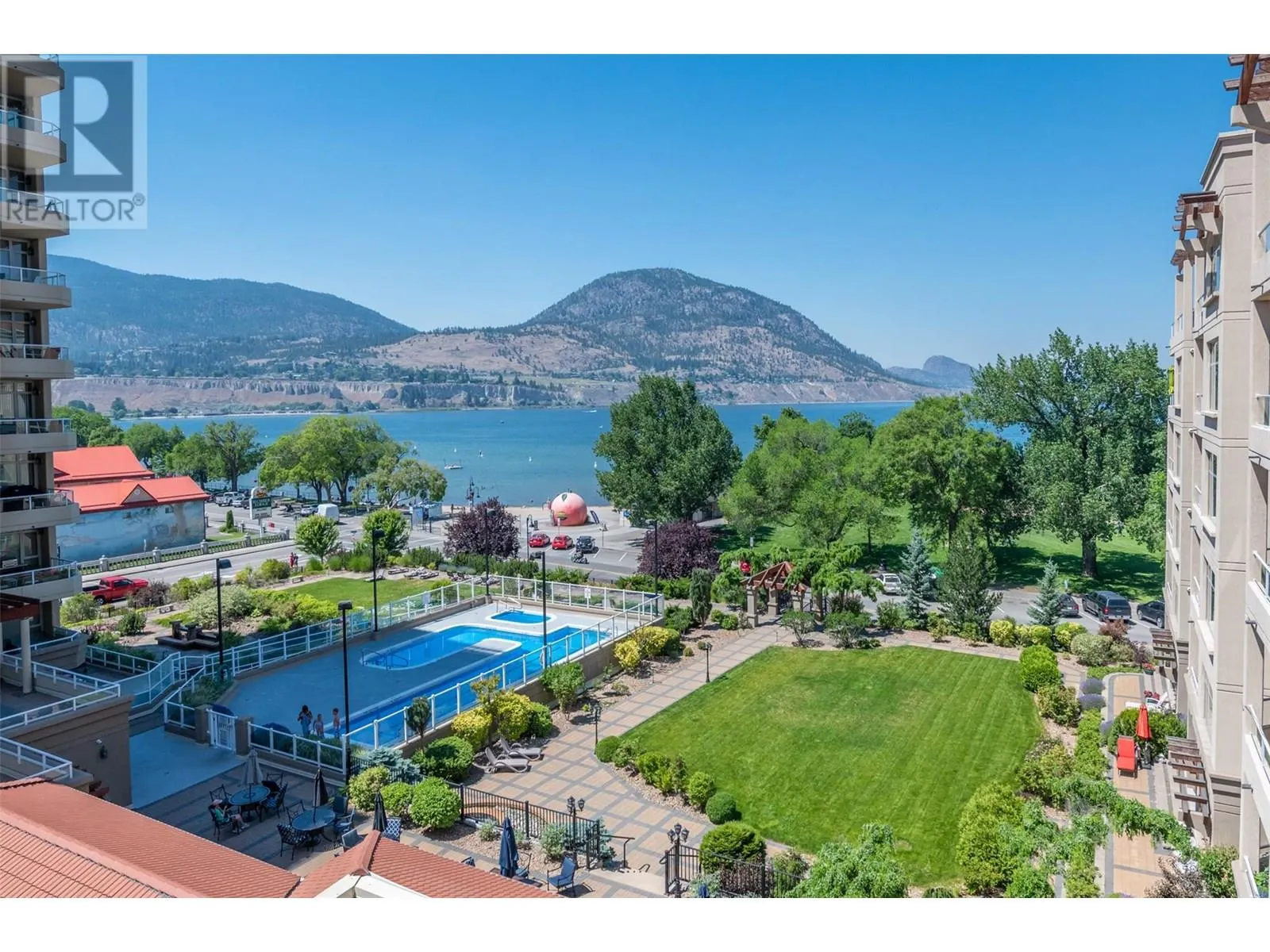 160 Lakeshore Drive W Unit# 401