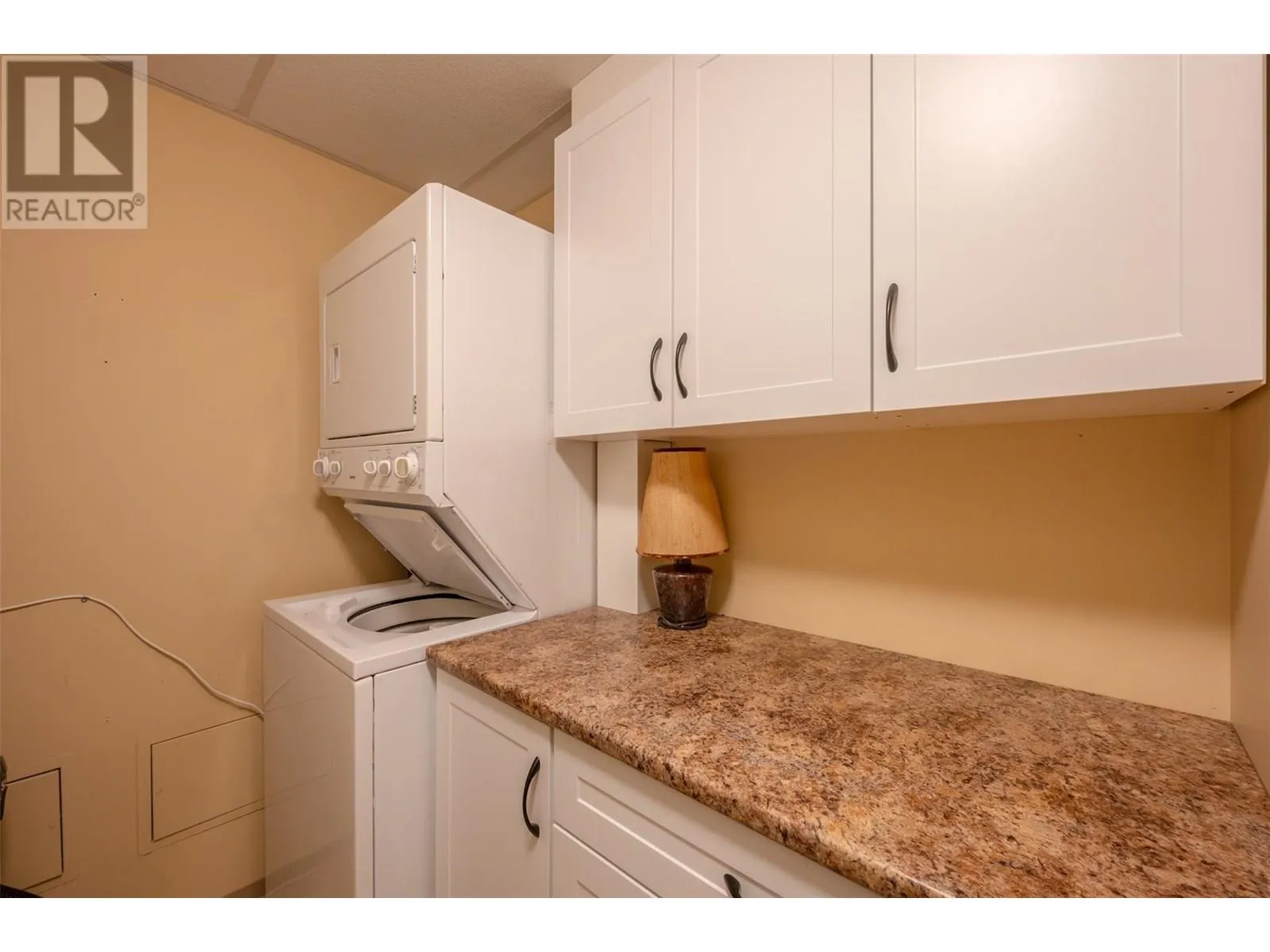 160 Lakeshore Drive W Unit# 401