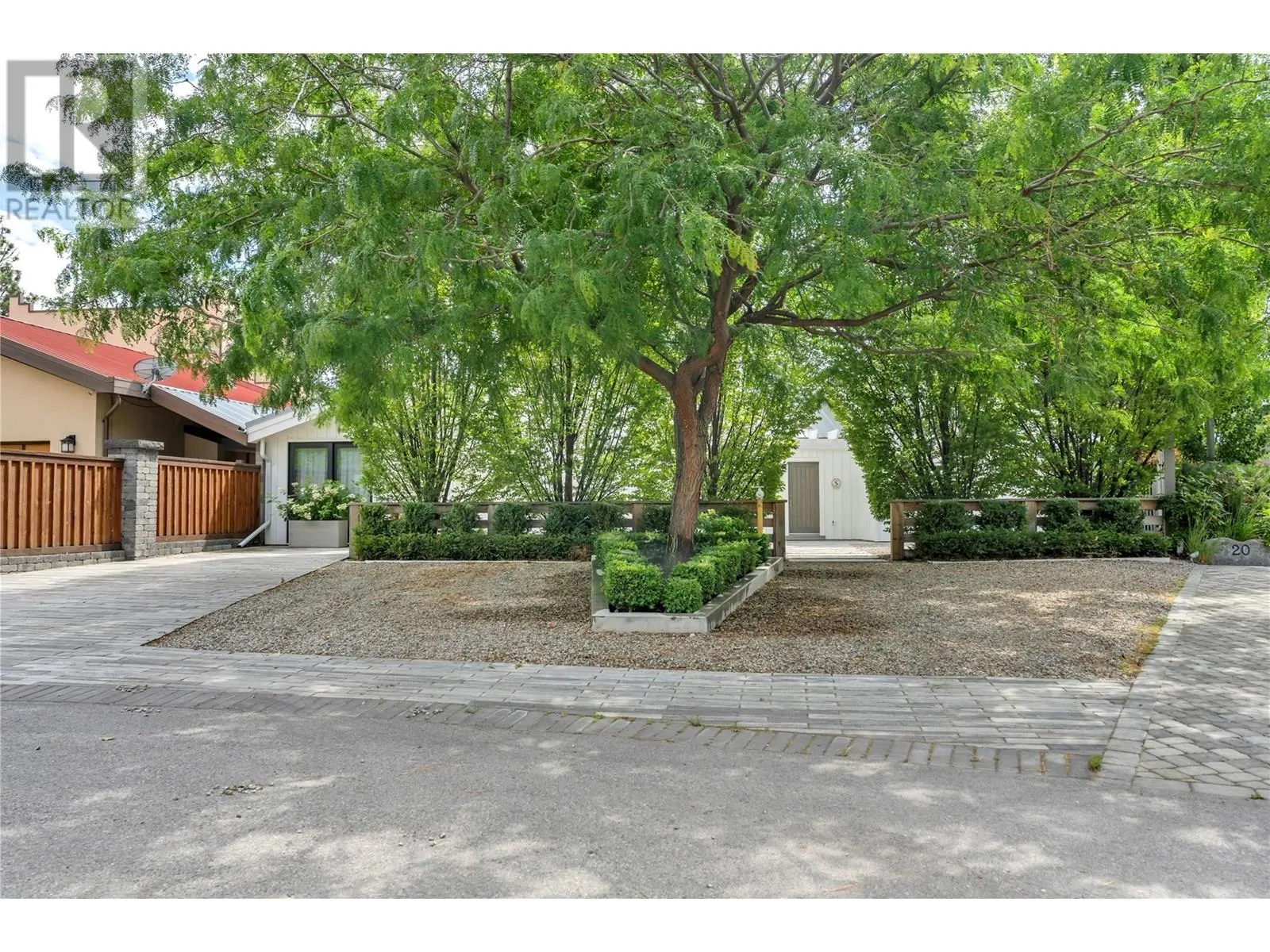 40 Robinson Point Road