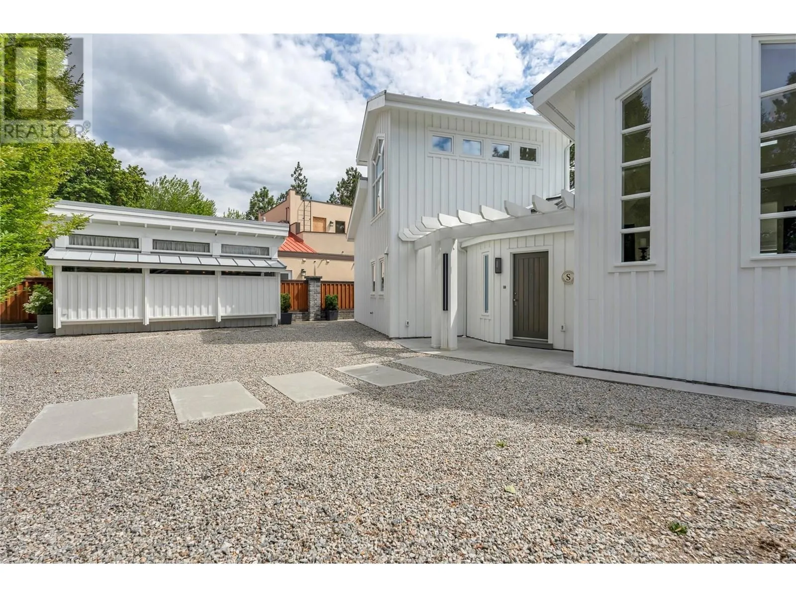 40 Robinson Point Road