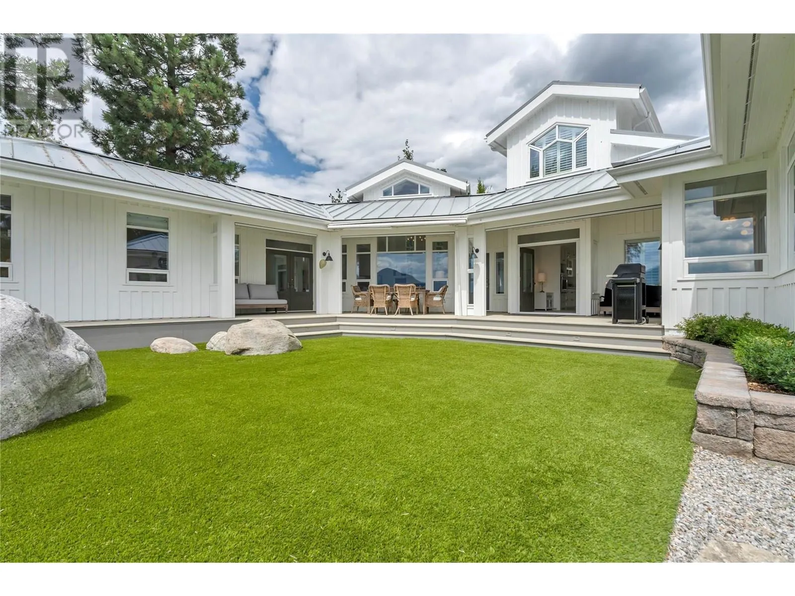40 Robinson Point Road