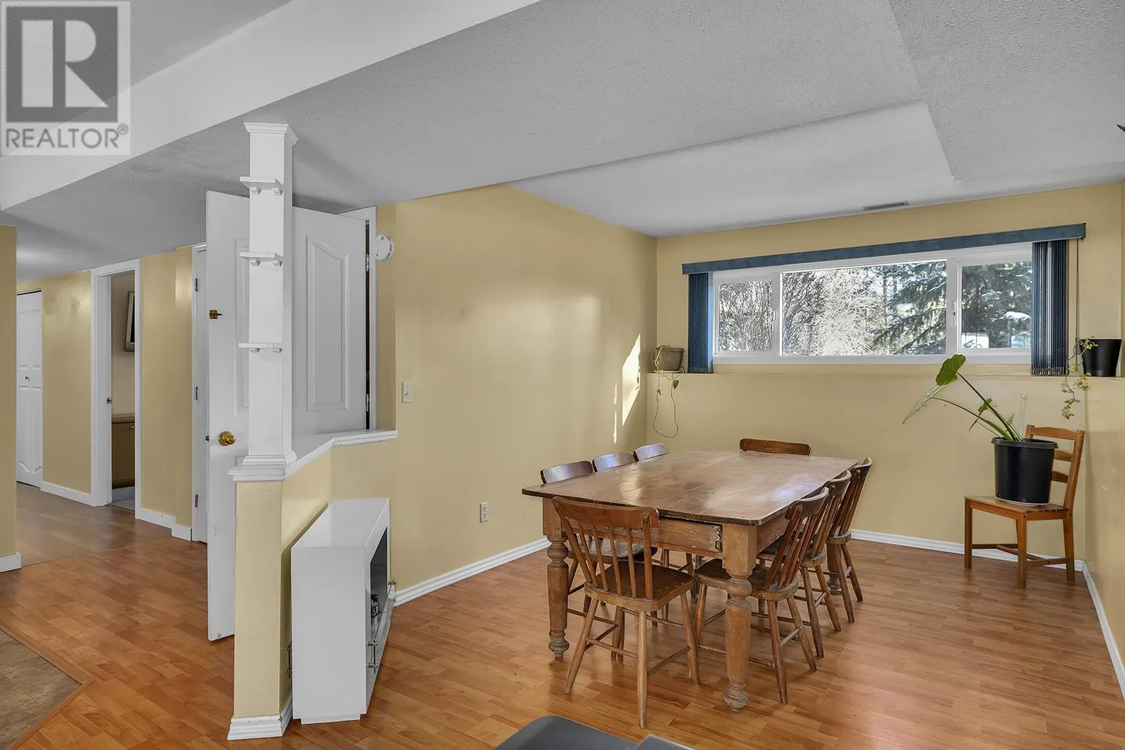 7992 Falcon Ridge Crescent