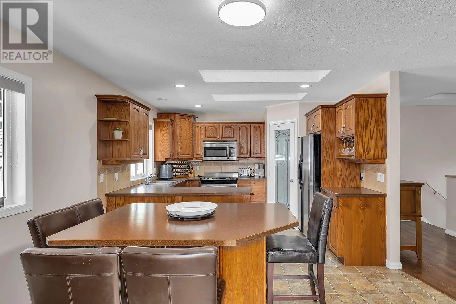 7992 Falcon Ridge Crescent